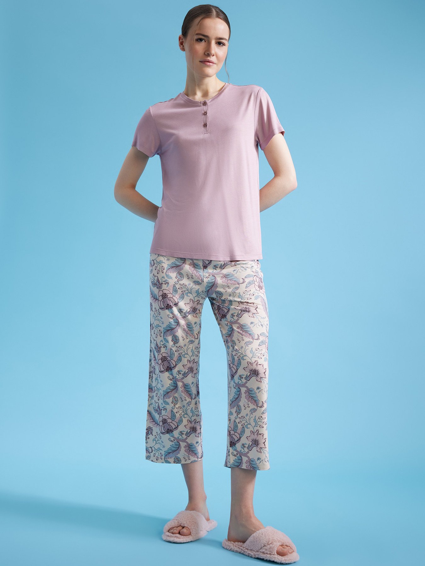 Піжама DeFacto модель Z9681AZ-ER68 Піжама DeFacto модель Z9681AZ-ER68 Фото