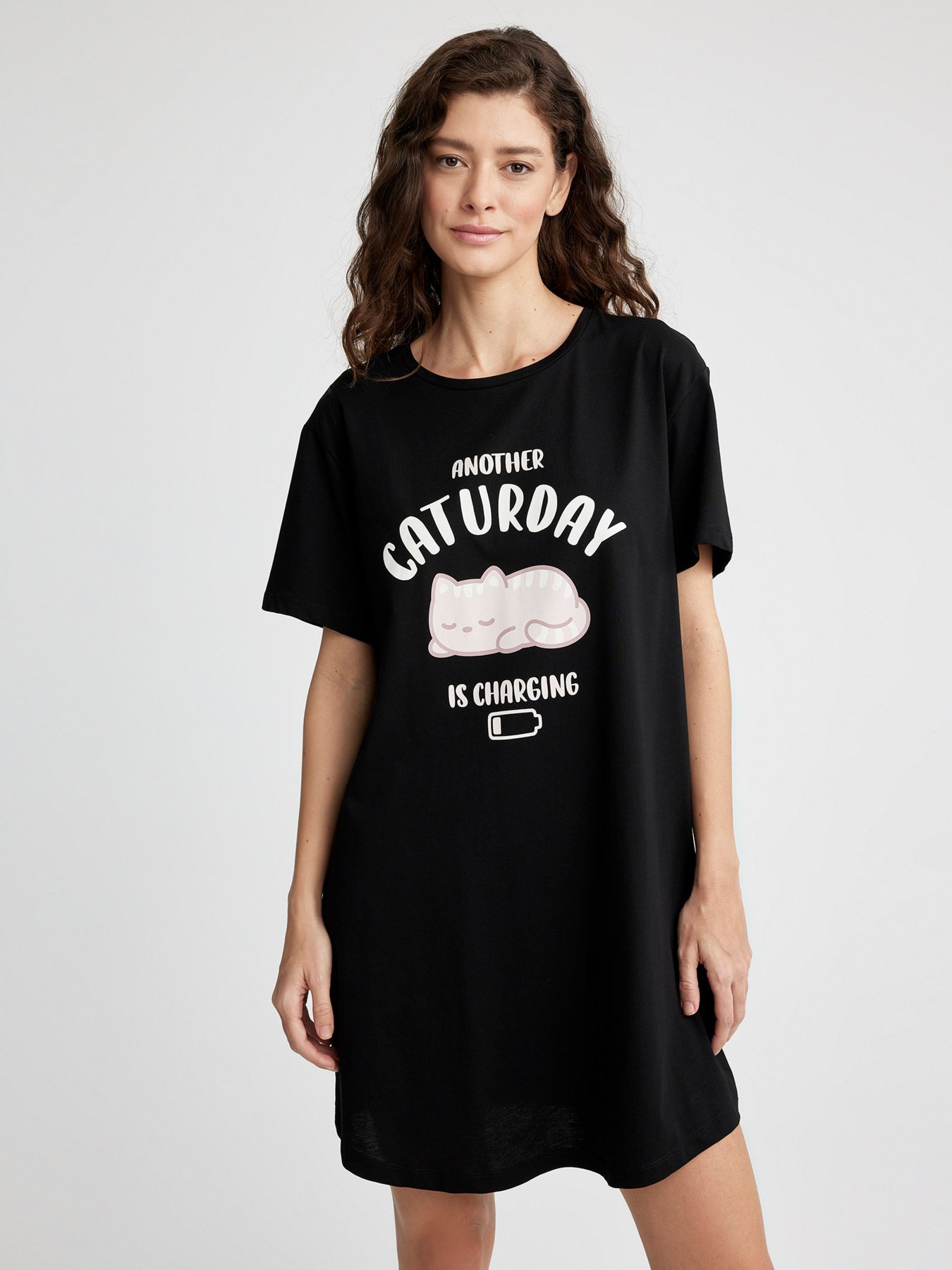 Платье-футболка DeFacto модель Z9689AZ-BK27 Фото