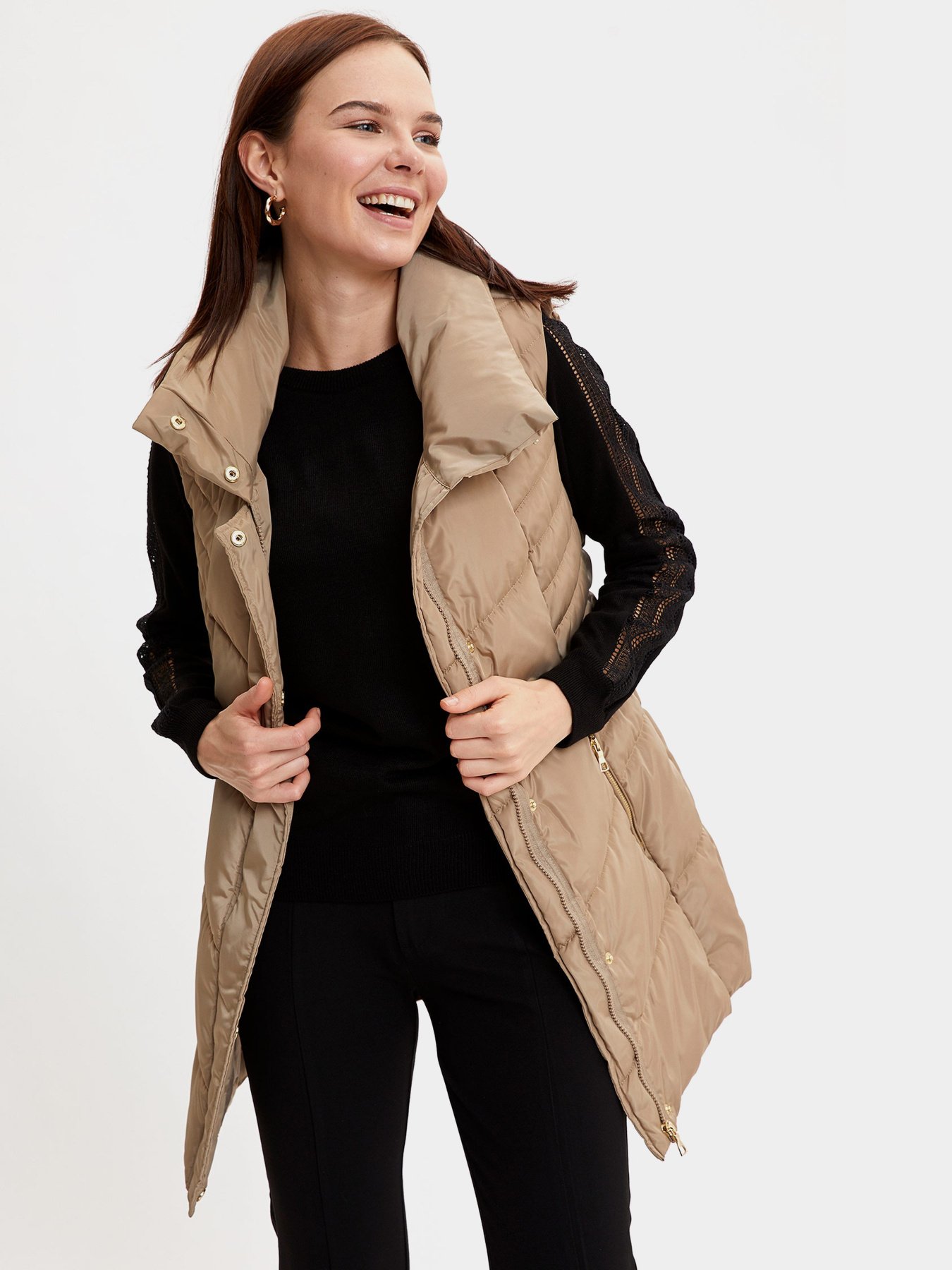 Жилет з утеплювачем DeFacto модель R1109AZ-BN67 Фото