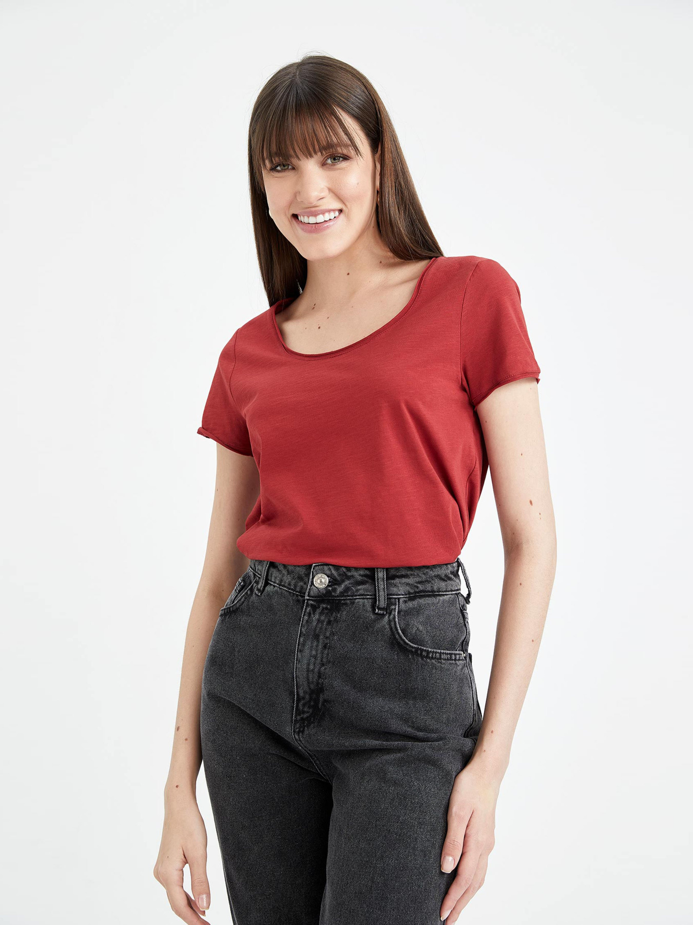 Футболка DeFacto модель K1508AZ-BR59 Футболка DeFacto модель K1508AZ-BR59 Фото