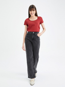 Футболка DeFacto модель K1508AZ-BR59 Футболка DeFacto модель K1508AZ-BR59 Фото