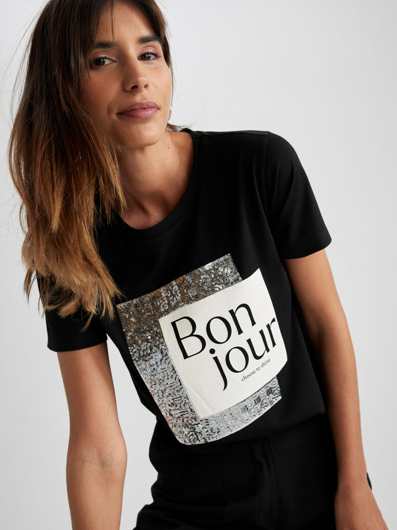 Футболка DeFacto модель Z9070AZ-BK81 Фото