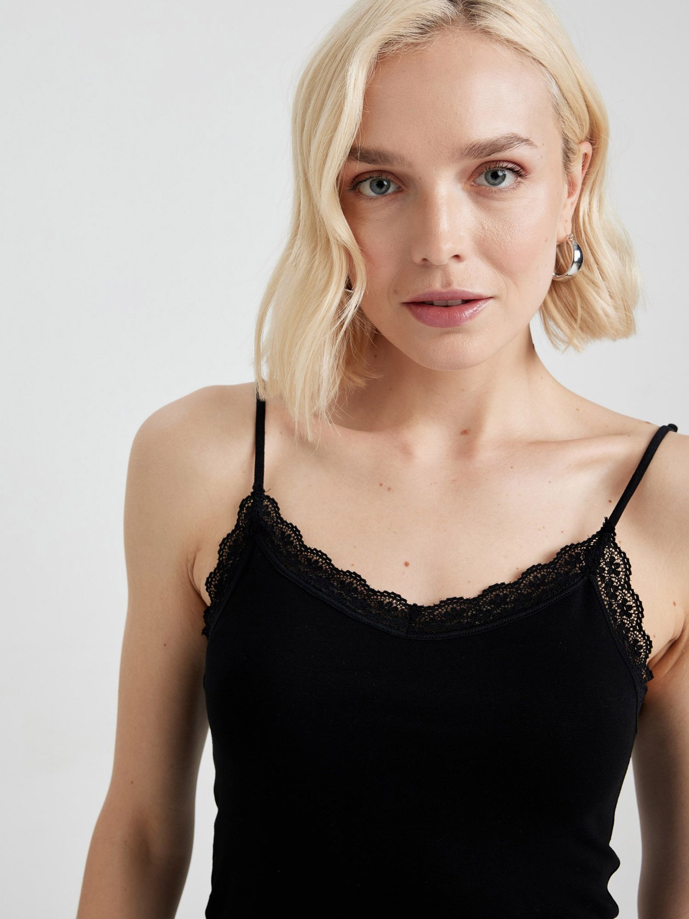 Майка для дому DeFacto модель Y5360AZ-BK27 Майка для дому DeFacto модель Y5360AZ-BK27 Фото