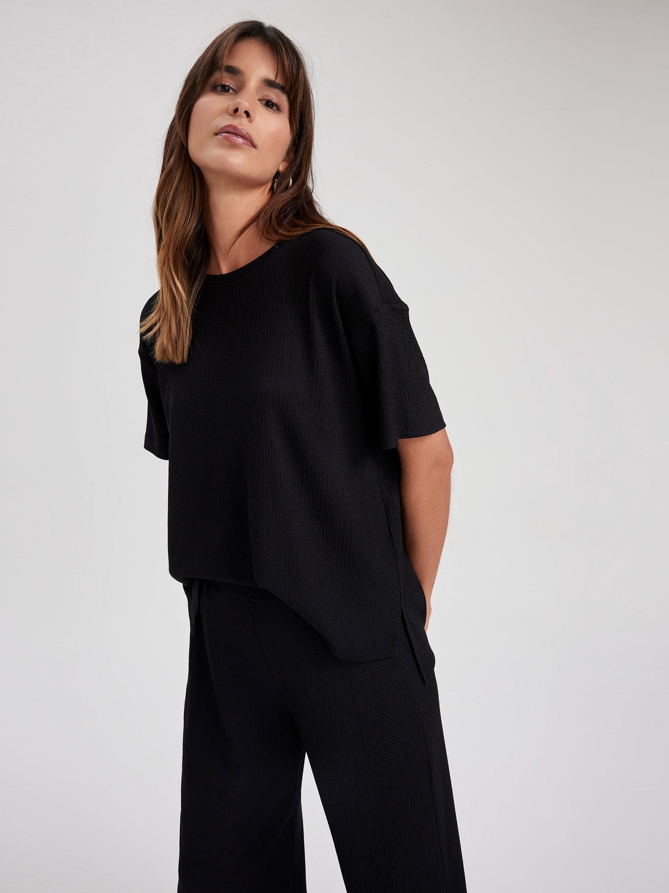 Футболка DeFacto модель Z9487AZ-BK81 Фото