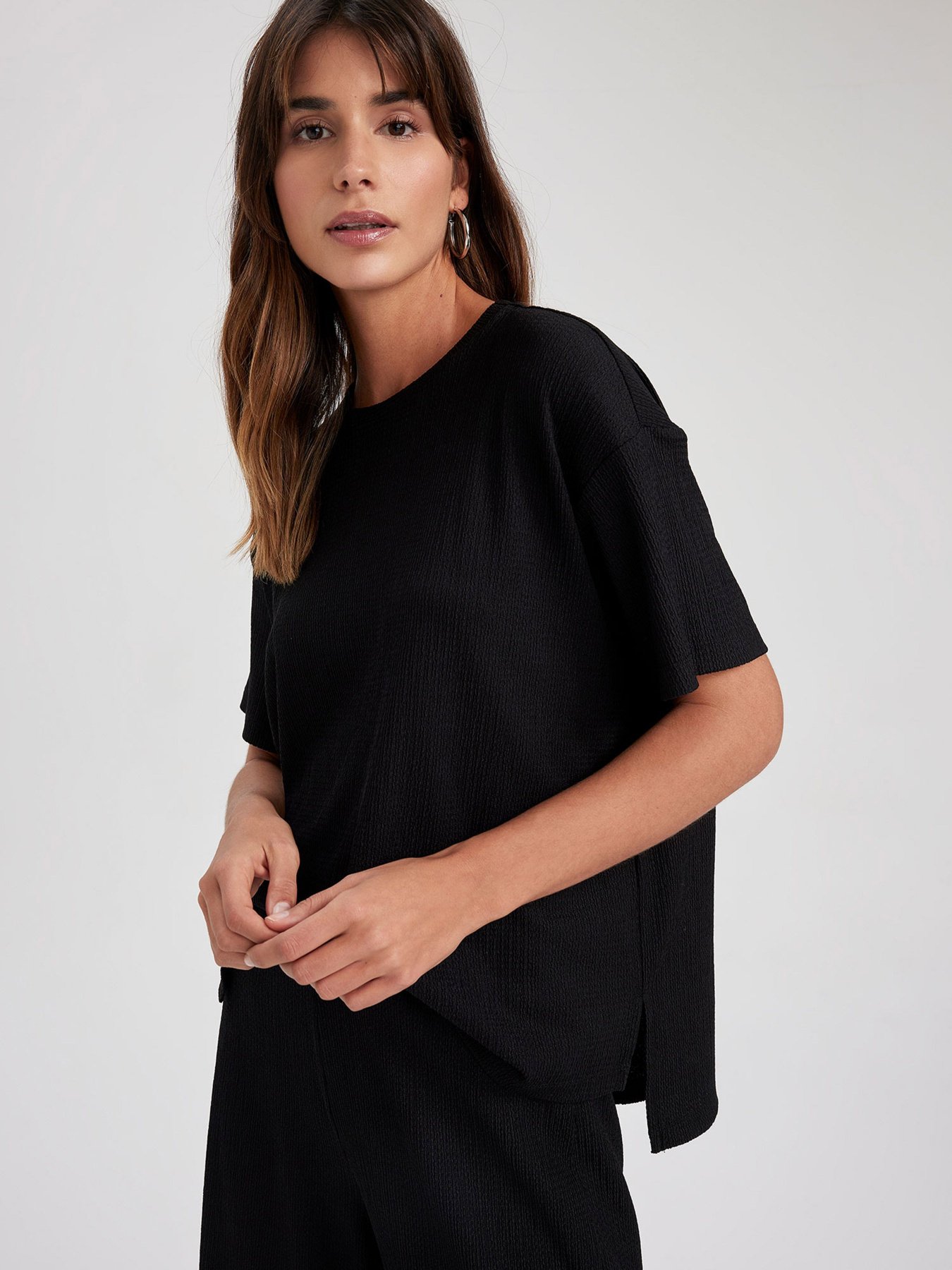 Футболка DeFacto модель Z9487AZ-BK81 Фото