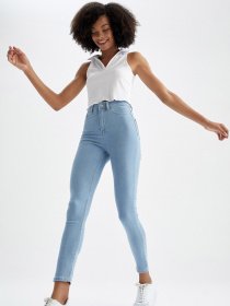 Скинни джинсы DeFacto модель Y7204AZ-NM39 Фото