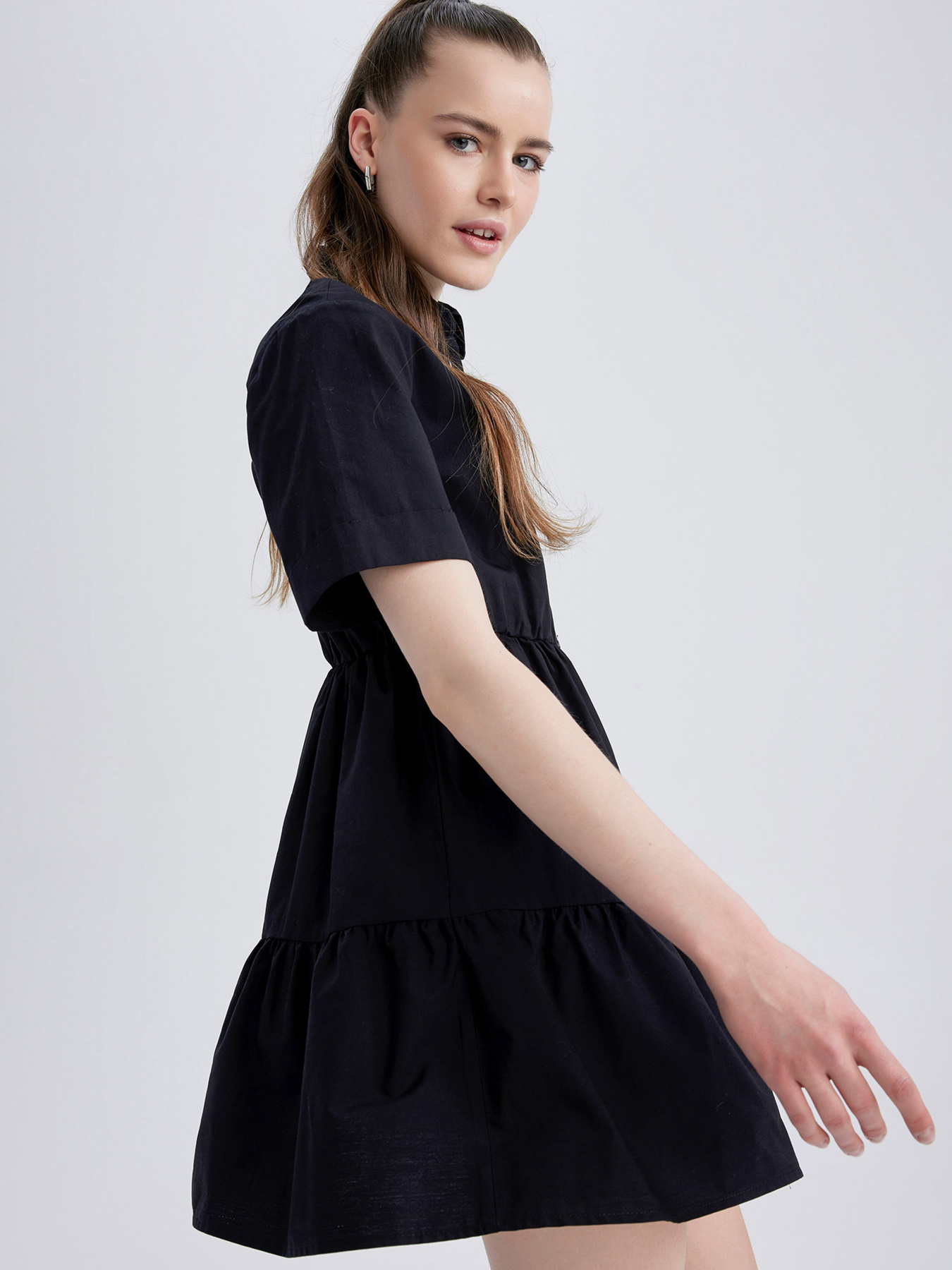 Сукня міні DeFacto модель Y3935AZ-BK27 Фото