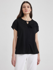 Футболка DeFacto модель X4976AZ-BK81 Футболка DeFacto модель X4976AZ-BK81 Фото