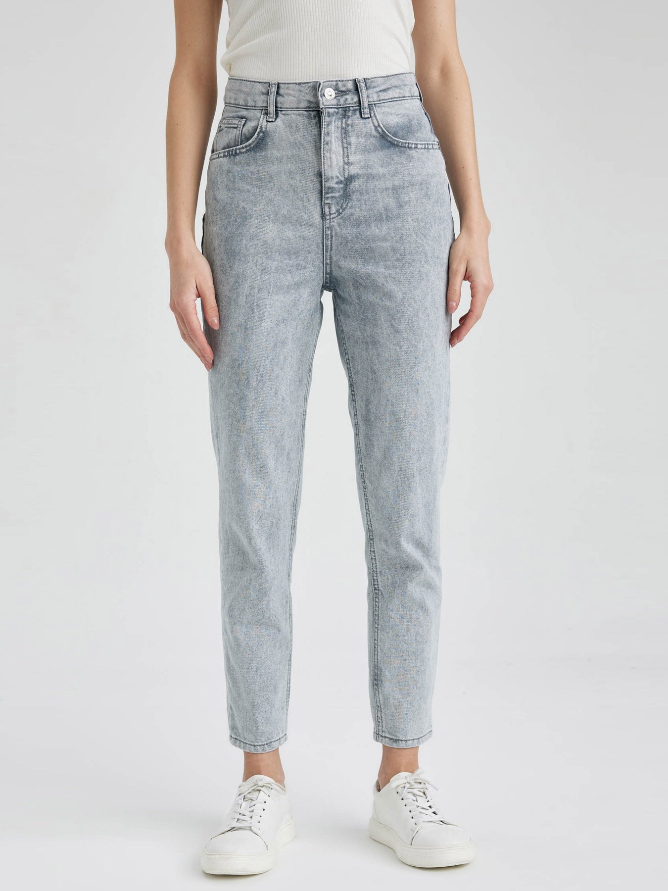 Джинсы мом DeFacto модель A3477AX-NM55 Фото