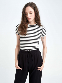 Футболка DeFacto модель K1965AZ-BK81 Фото