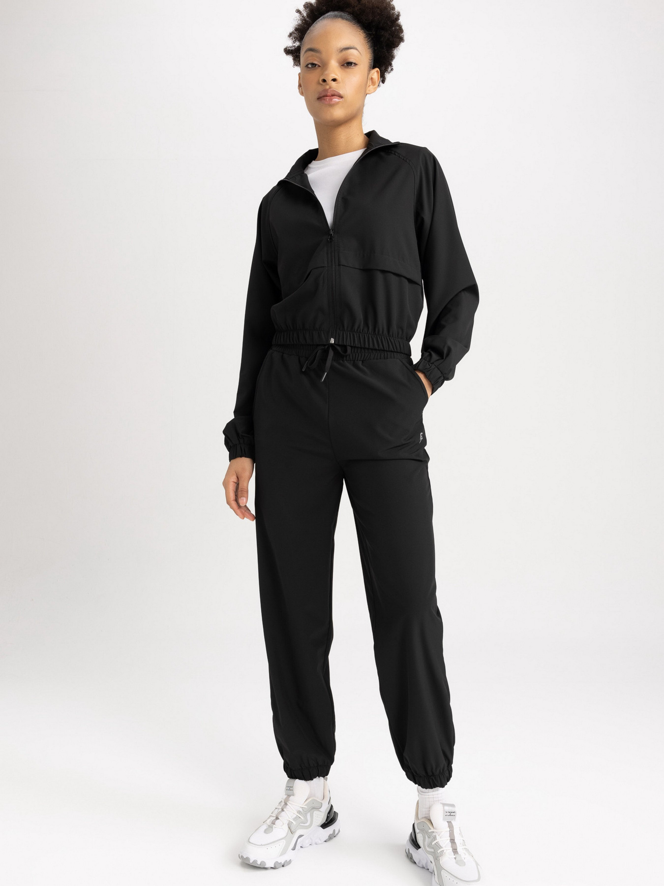 Джогери DeFacto модель A2437AX-BK81 Джогери DeFacto модель A2437AX-BK81 Фото