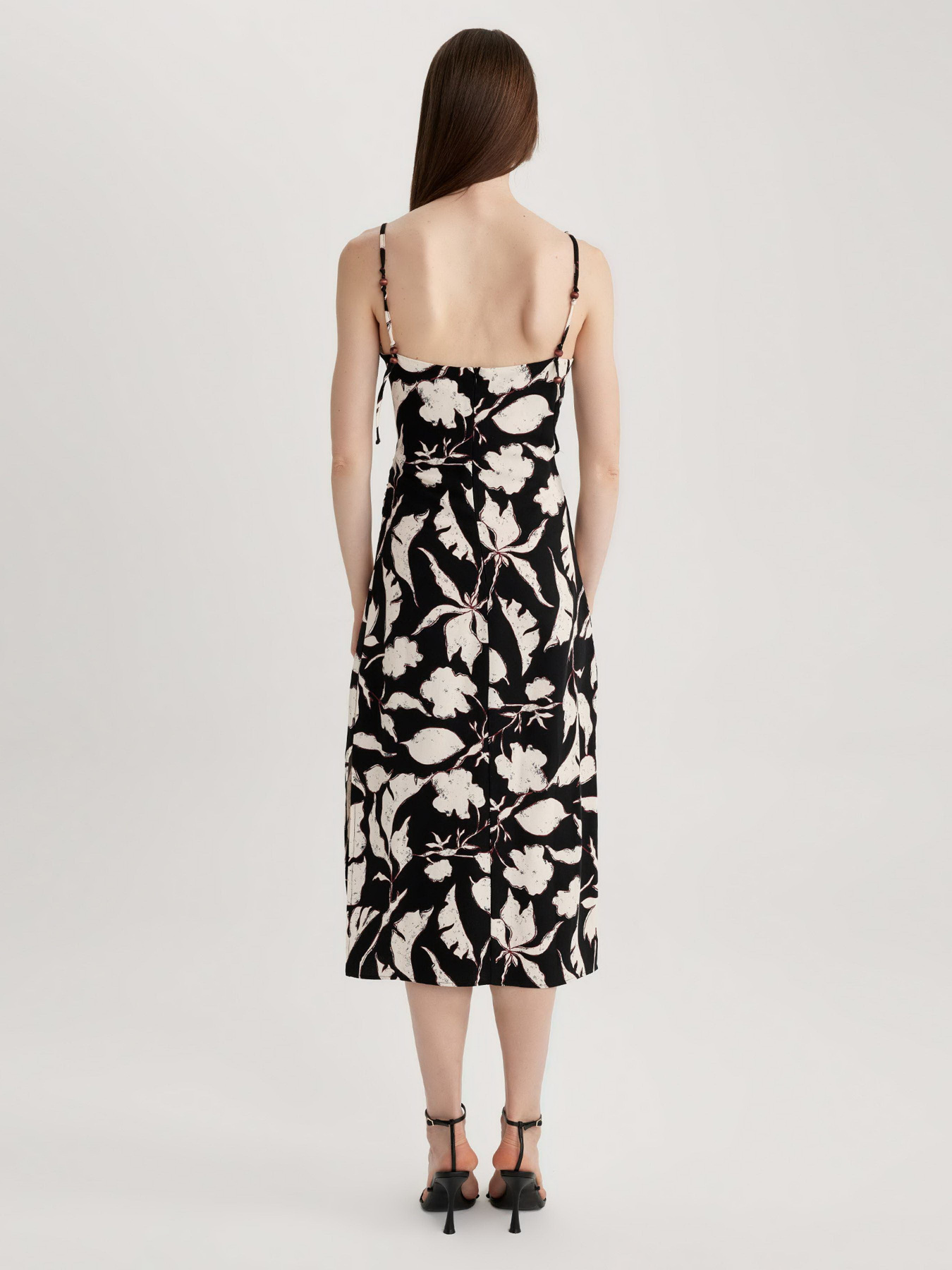 Платье миди DeFacto модель A3320AX-BK81 Платье миди DeFacto модель A3320AX-BK81 Фото