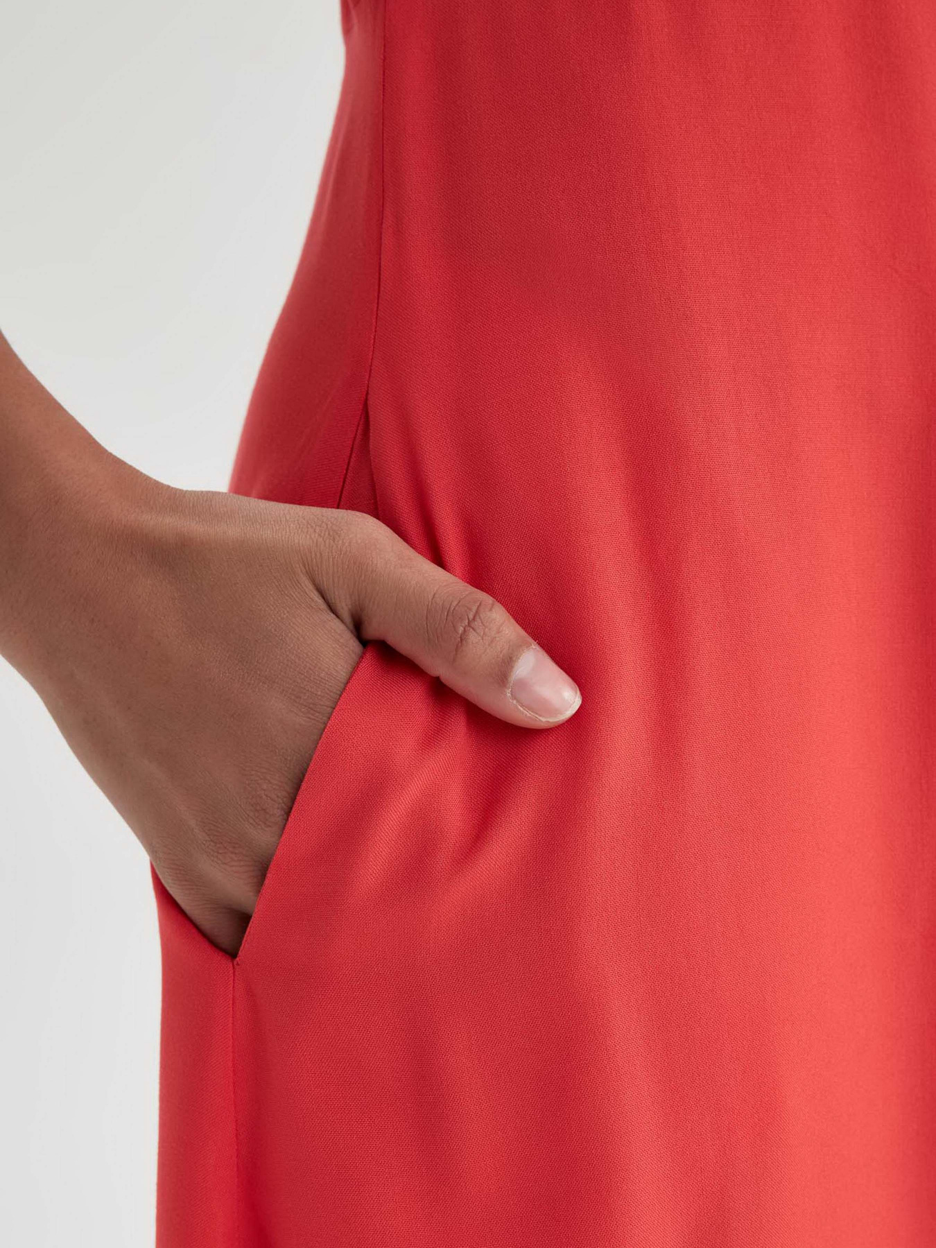 Сукня міді DeFacto модель A4806AX-RD93 Сукня міді DeFacto модель A4806AX-RD93 Фото