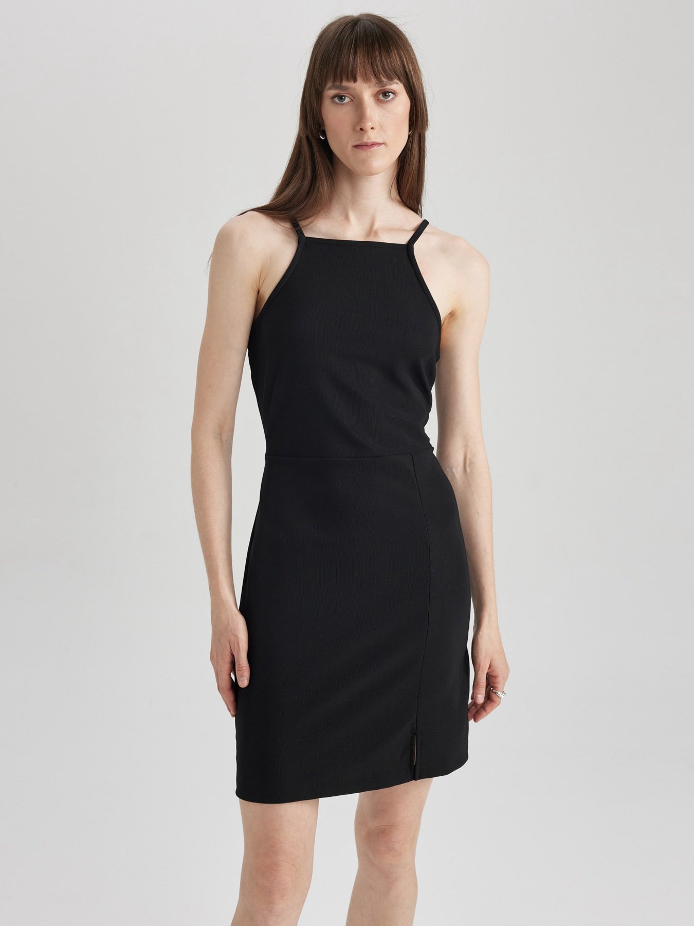 Сукня міні DeFacto модель A5177AX-BK81 Сукня міні DeFacto модель A5177AX-BK81 Фото