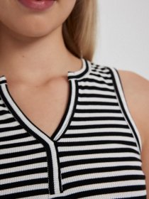 Топ DeFacto модель A6228AX-BK81 Фото