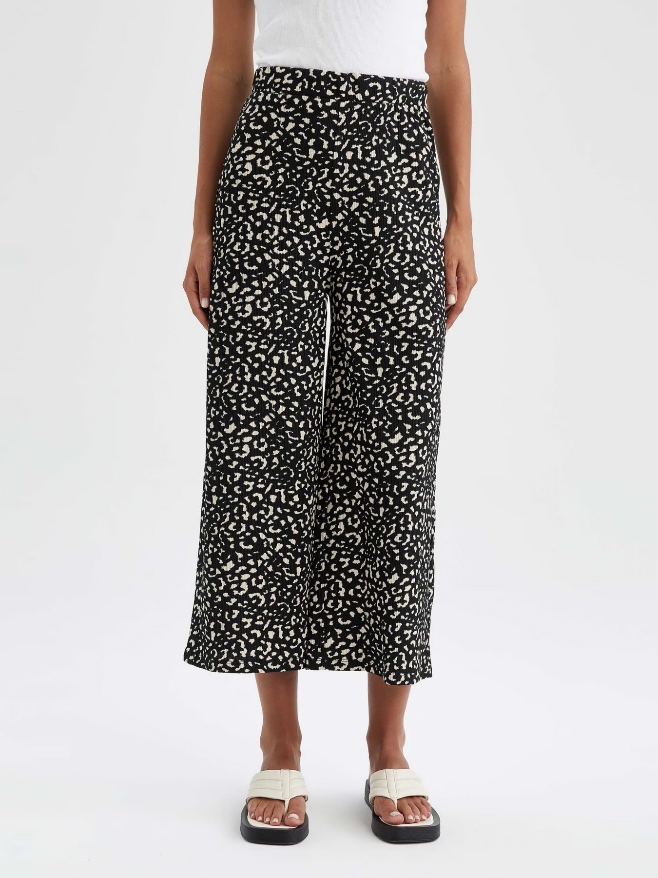 Кюлоти DeFacto модель U3498AZ-BK27 Фото