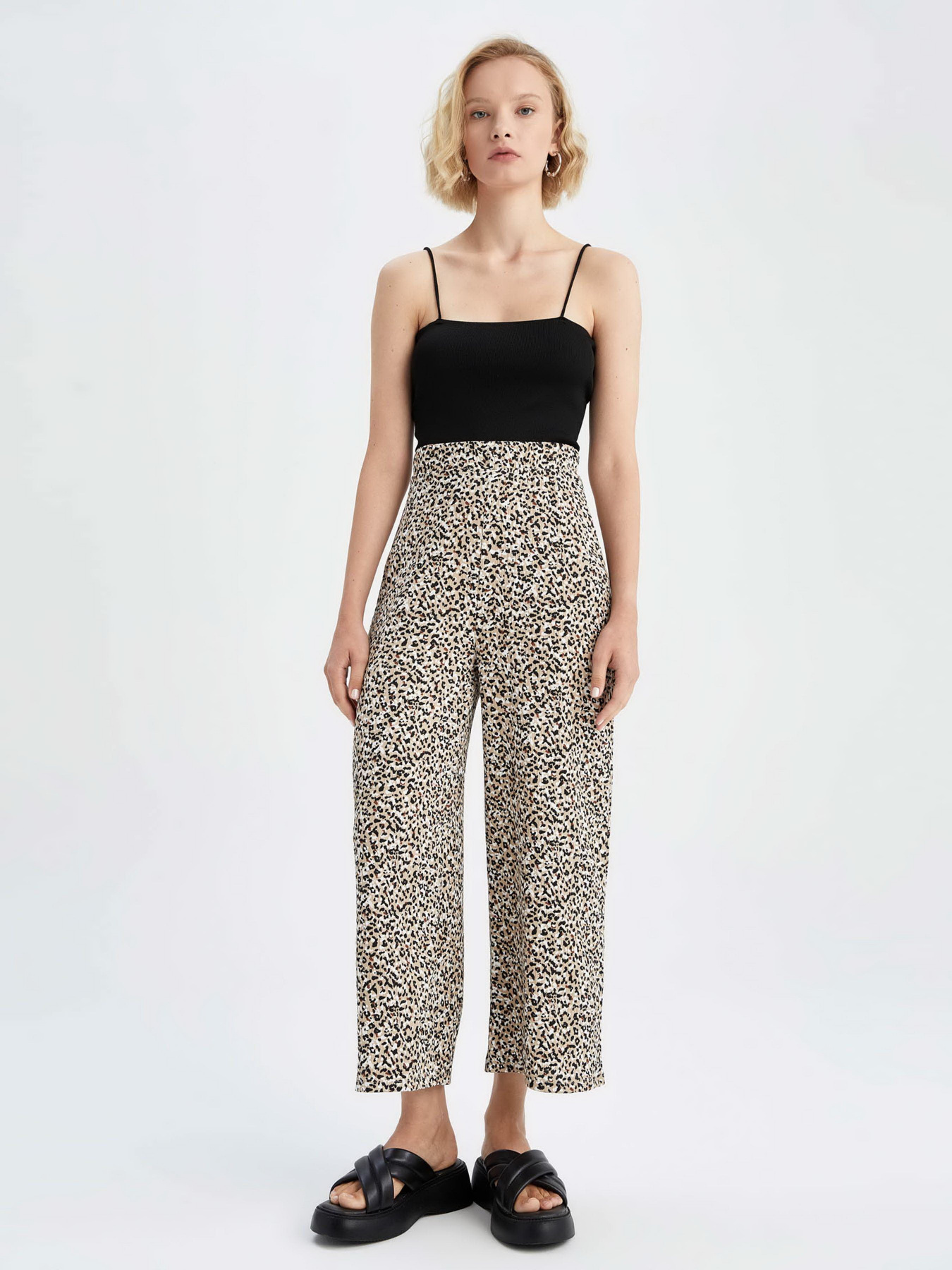 Кюлоти DeFacto модель U3498AZ-ER158 Кюлоти DeFacto модель U3498AZ-ER158 Фото