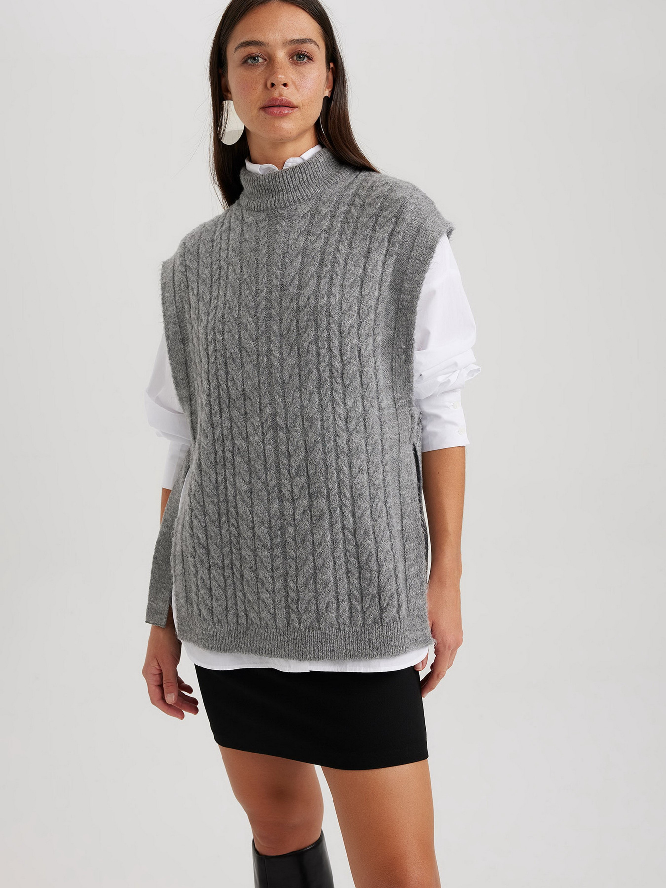 Жилет DeFacto модель A3875AX-GR308 Жилет DeFacto модель A3875AX-GR308 Фото