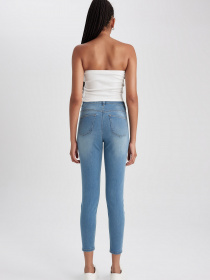 Завужені джинси DeFacto модель A5142AX-NM28 Фото