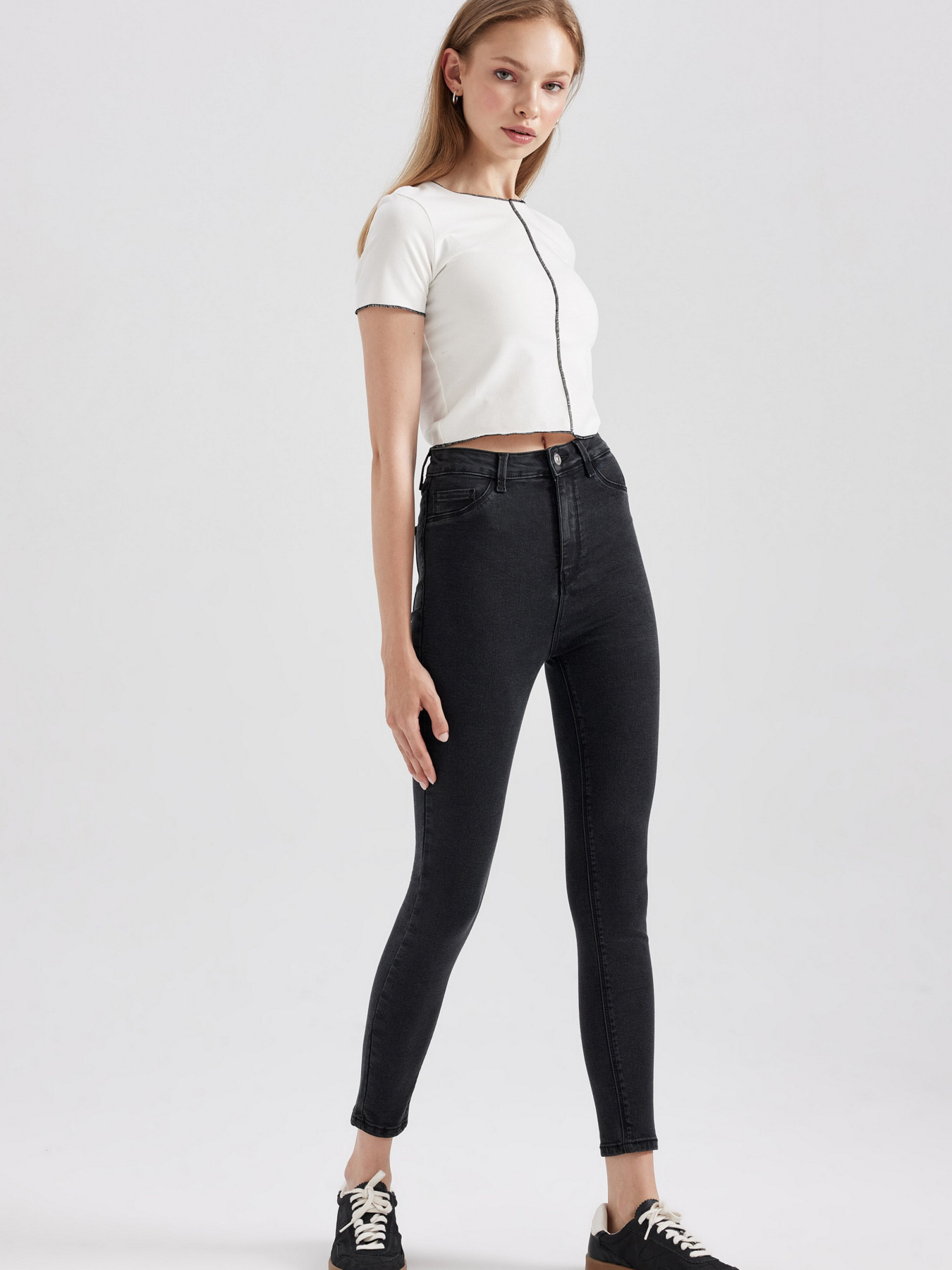 Завужені джинси DeFacto модель A5819AX-NM36 Фото