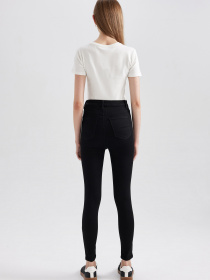 Завужені джинси DeFacto модель A5819AX-NM40 Фото