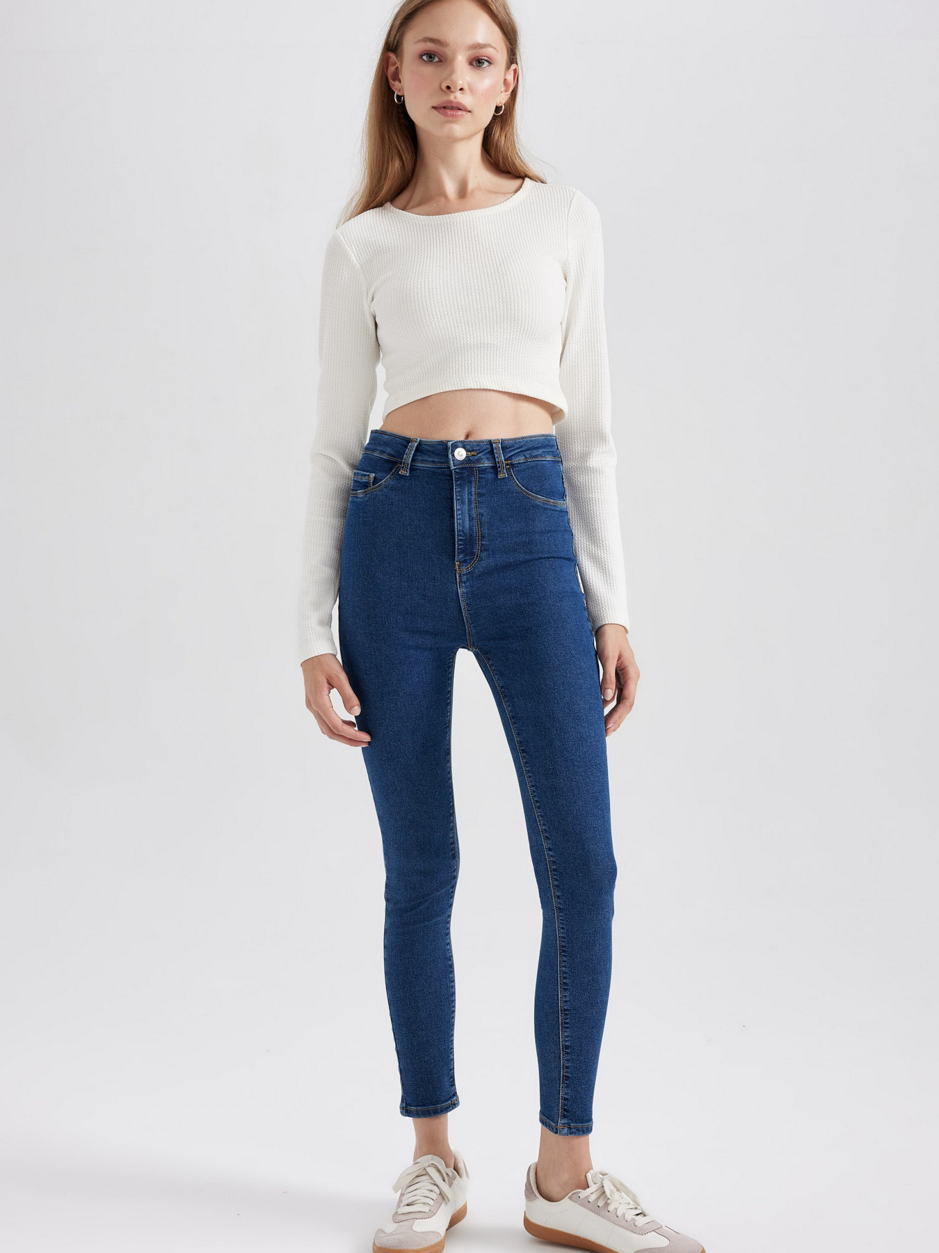 Завужені джинси DeFacto модель A5823AX-NM28 Фото