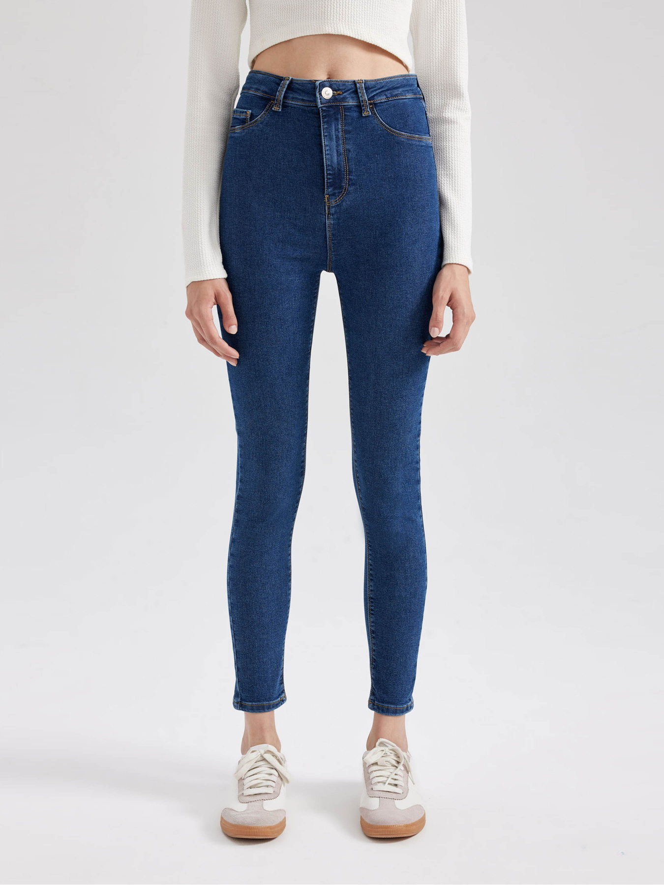 Завужені джинси DeFacto модель A5823AX-NM28 Фото