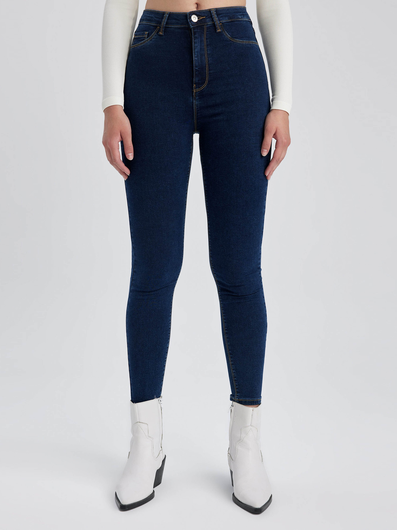 Завужені джинси DeFacto модель A5823AX-NM34 Фото