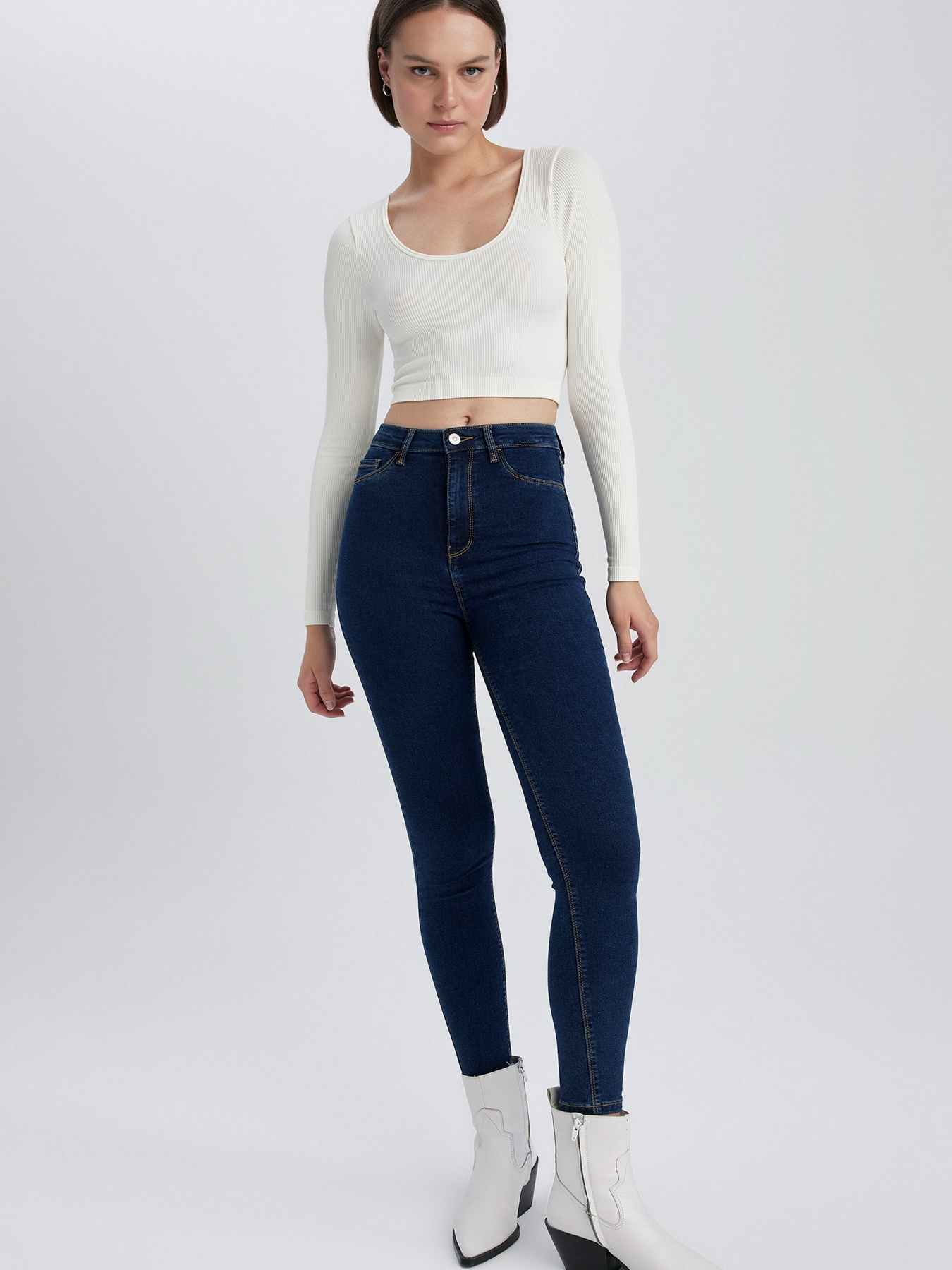 Завужені джинси DeFacto модель A5823AX-NM34 Фото