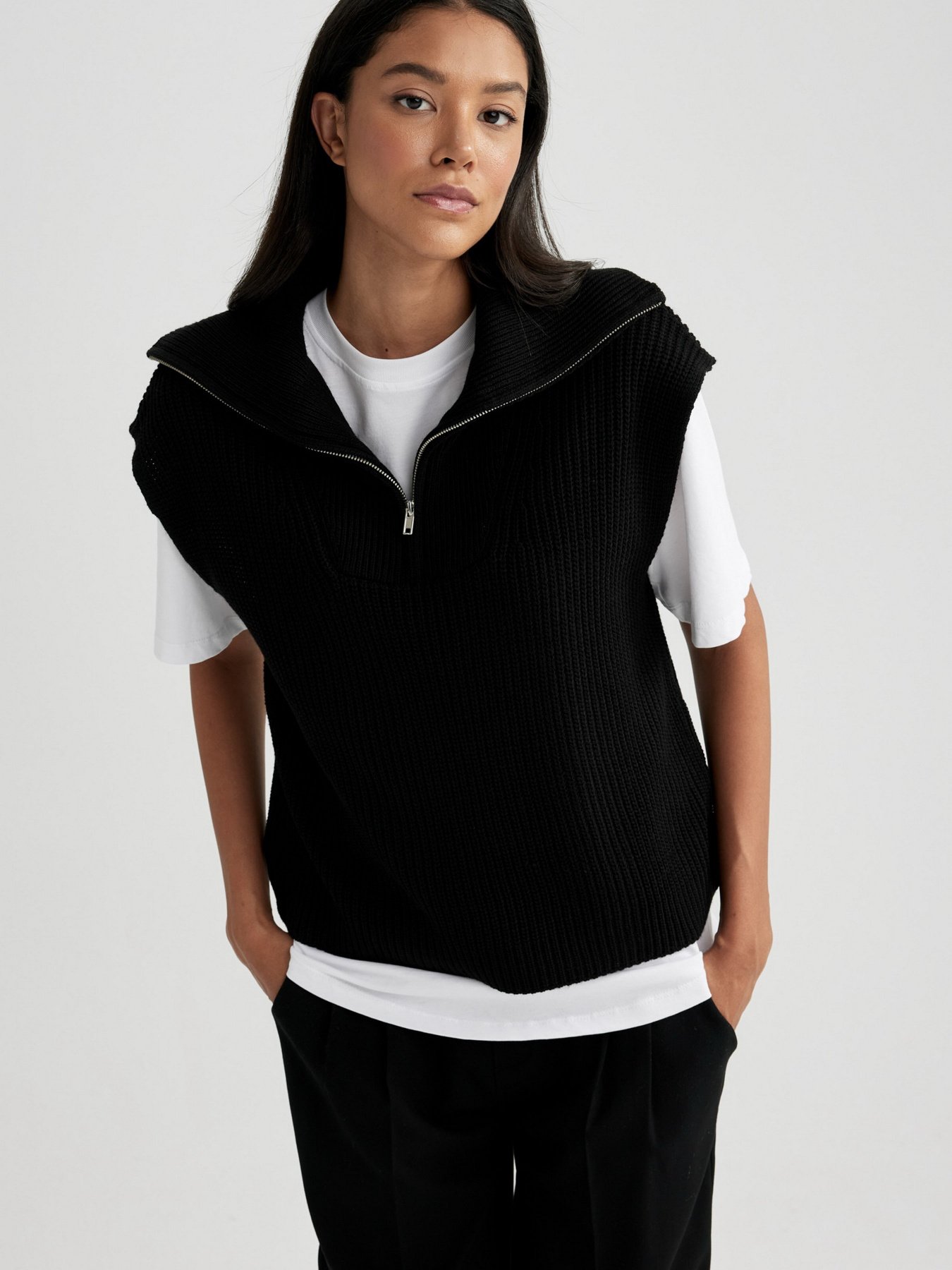 Жилет DeFacto модель A7809AX-BK27 Жилет DeFacto модель A7809AX-BK27 Фото