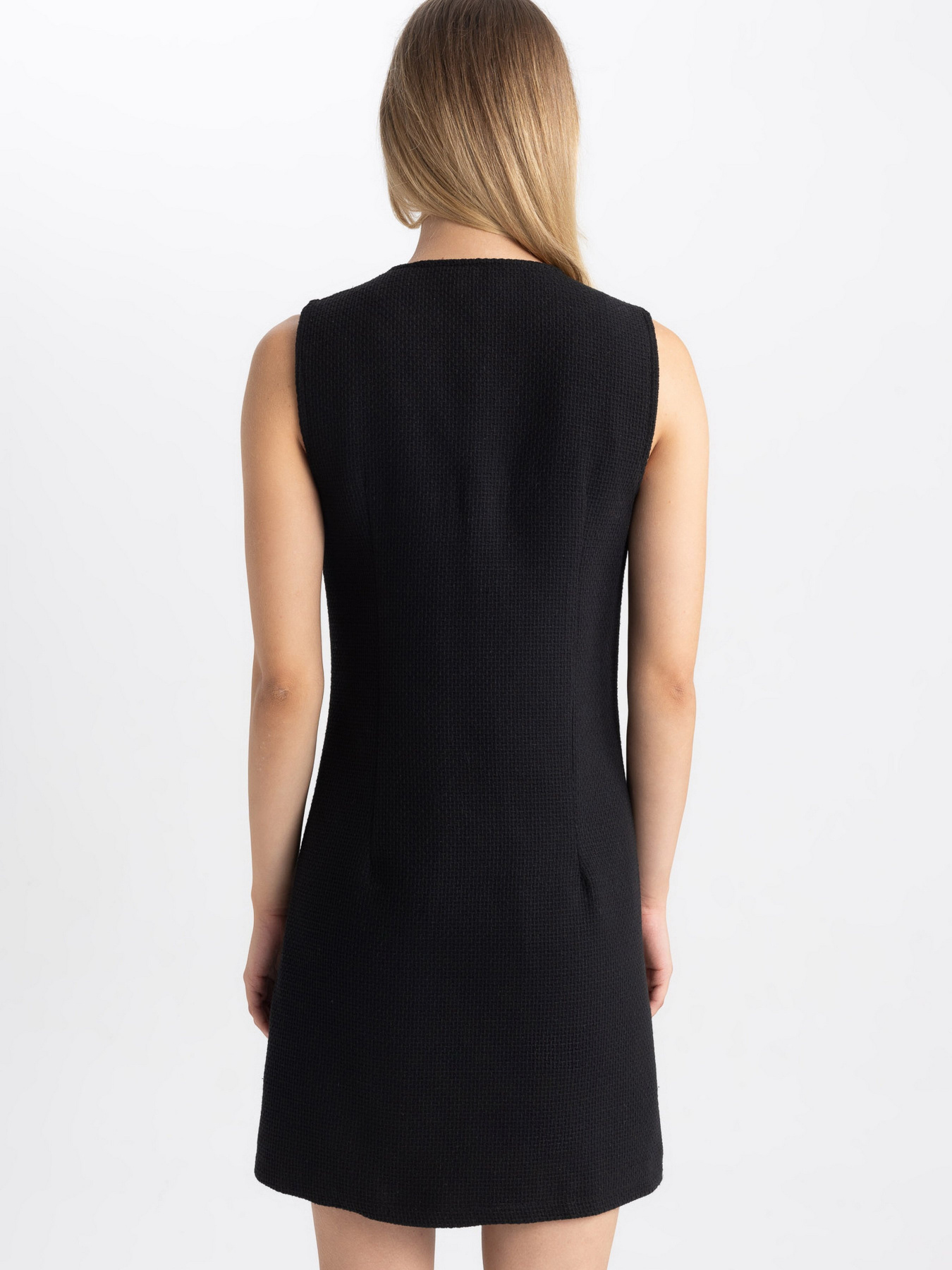 Платье мини DeFacto модель B1865AX-BK81 Фото