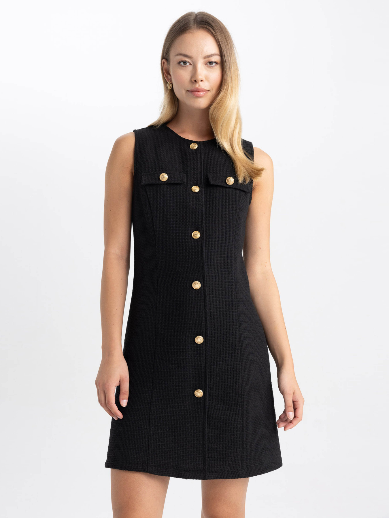 Платье мини DeFacto модель B1865AX-BK81 Фото