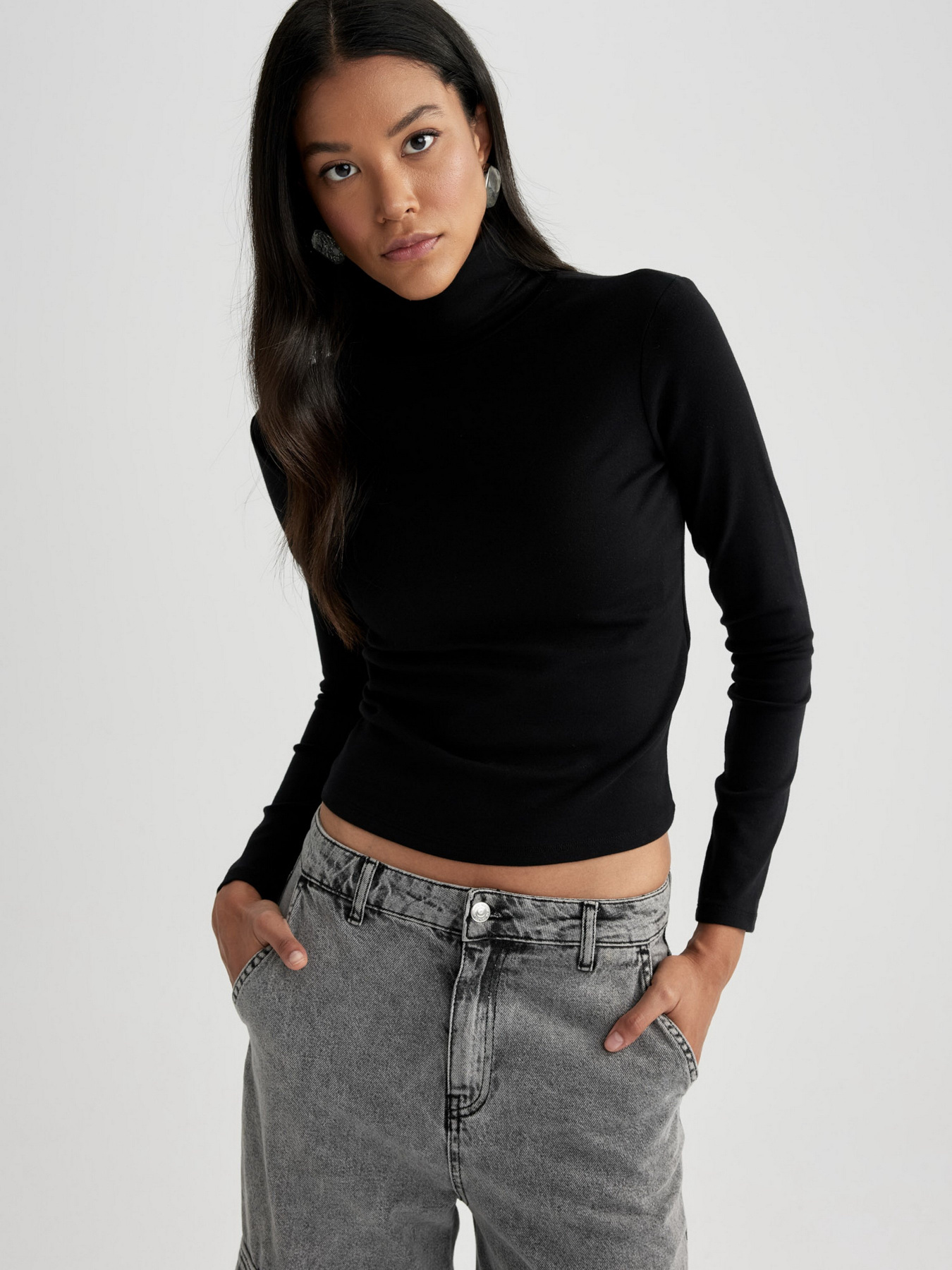 Лонгслив DeFacto модель B2062AX-BK81 Фото