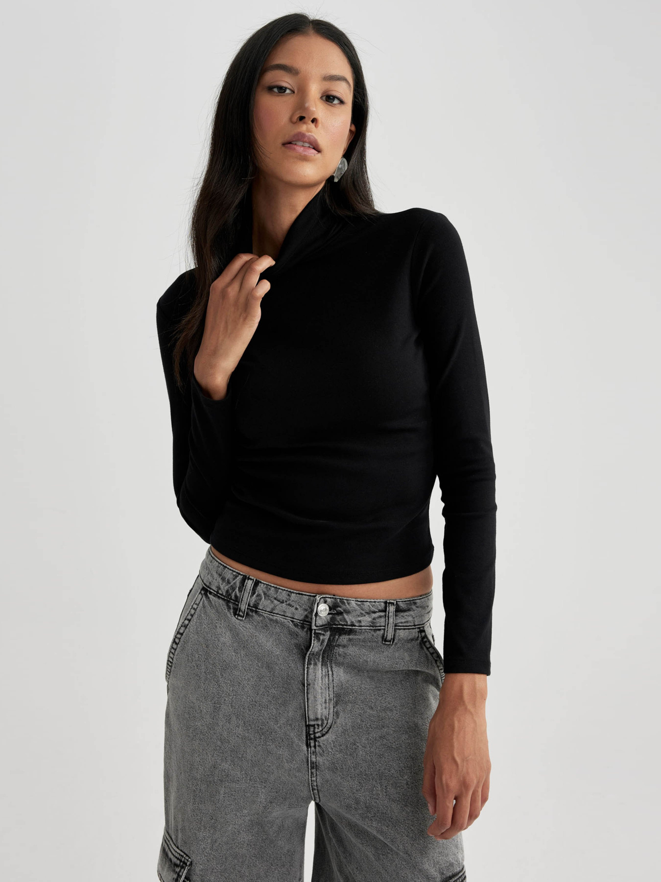 Лонгслів DeFacto модель B2062AX-BK81 Фото