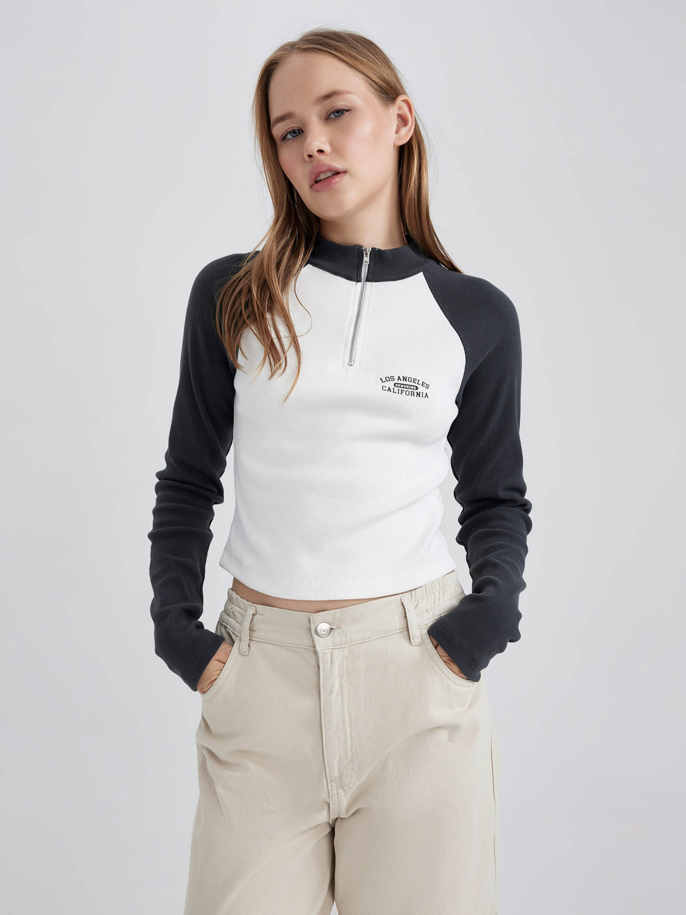 Лонгслів DeFacto модель B2063AX-GR459 Фото