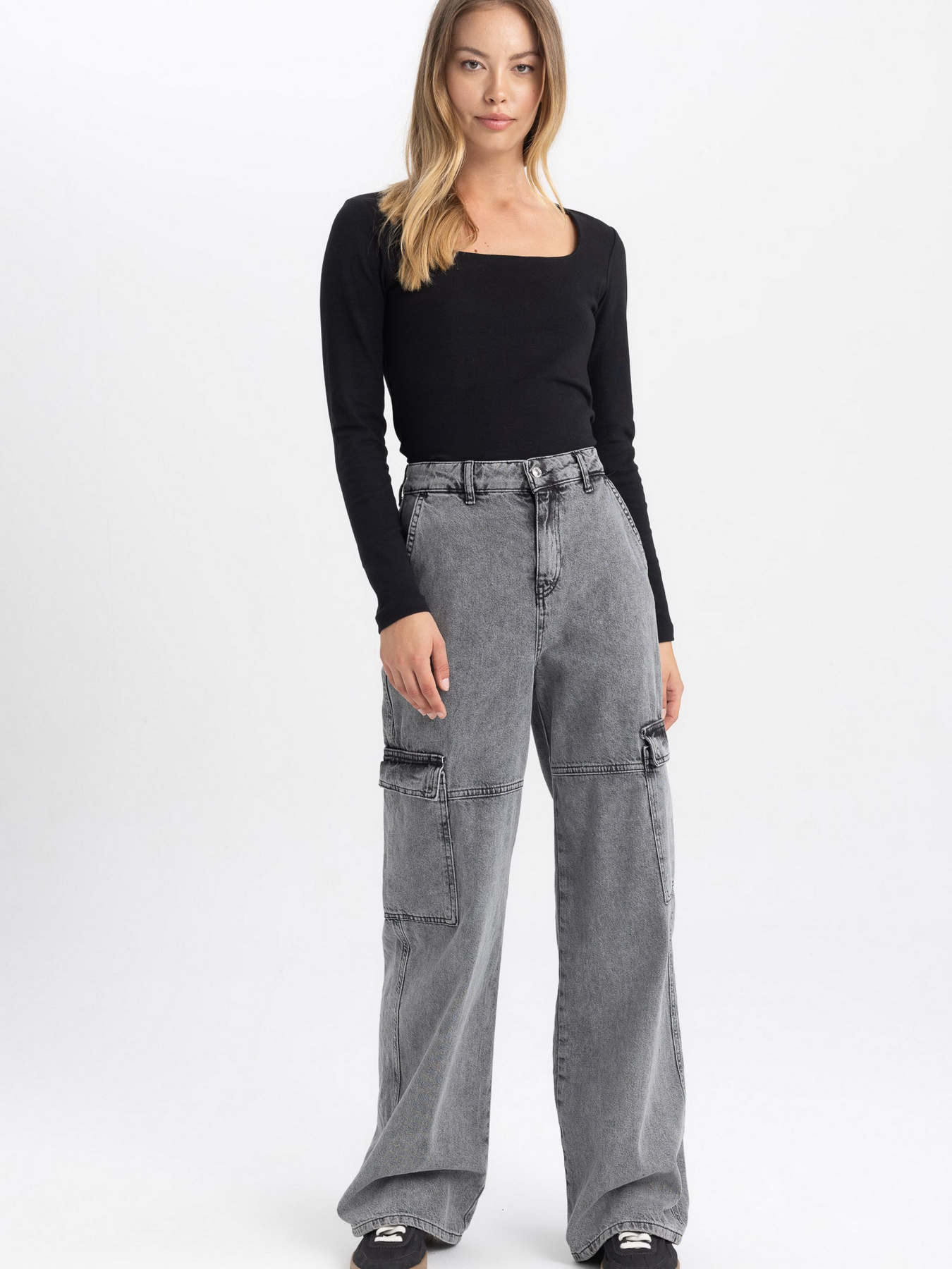 Лонгслів DeFacto модель B2067AX-BK81 Фото