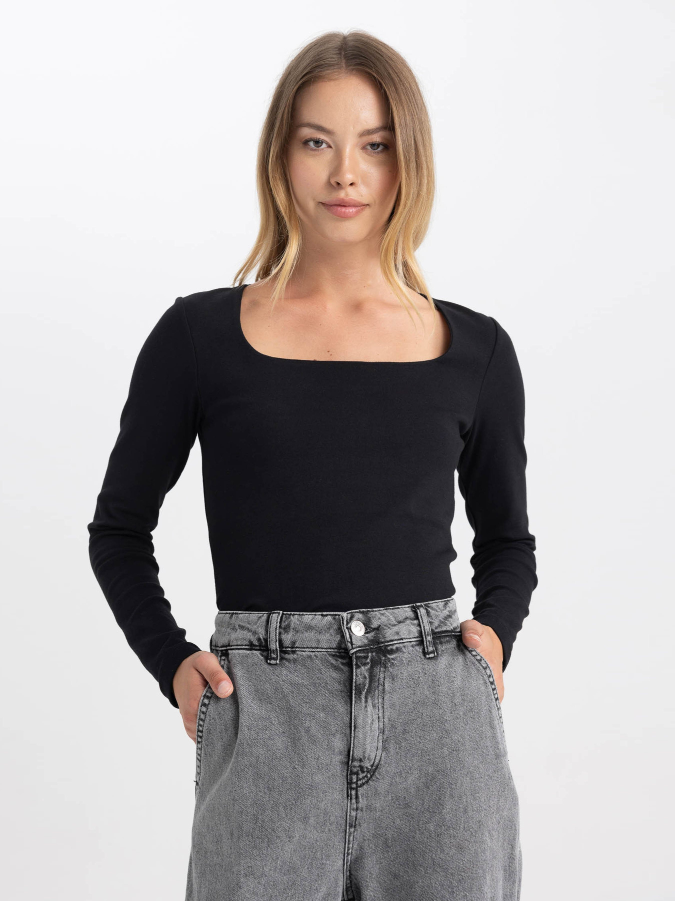 Лонгслів DeFacto модель B2067AX-BK81 Фото