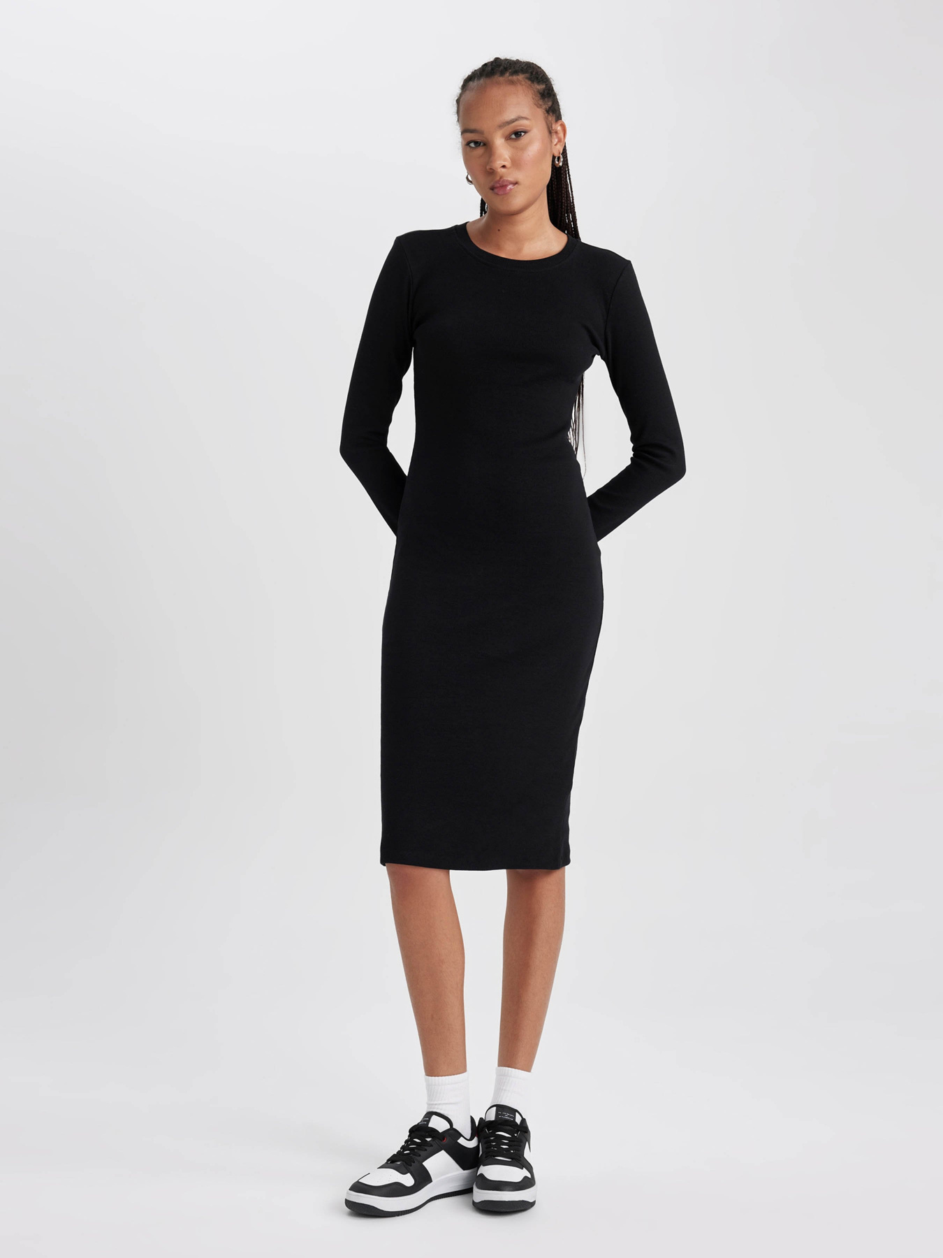 Сукня міді DeFacto модель B2465AX-BK81 Фото