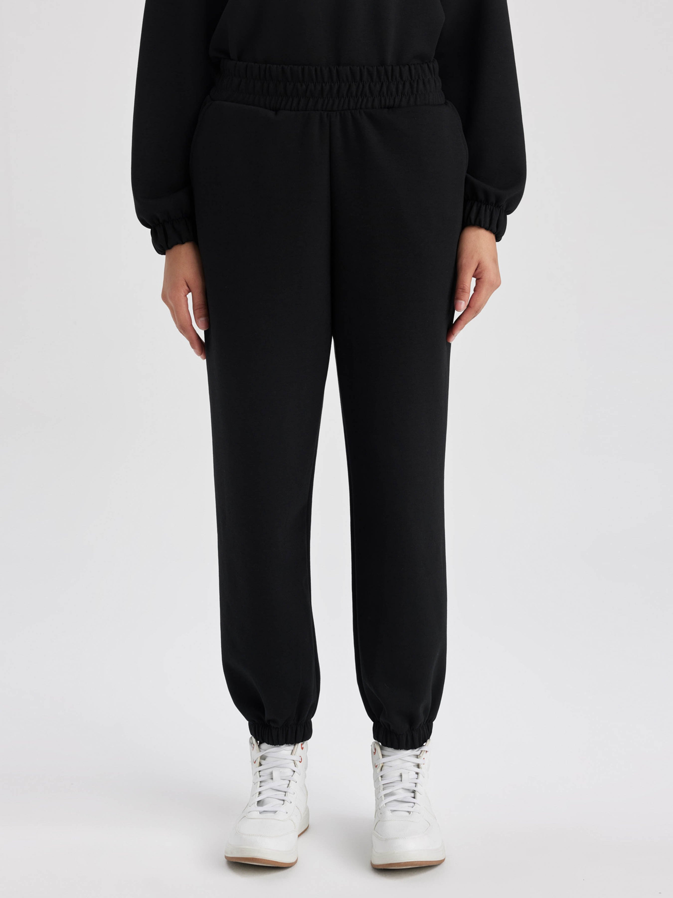 Джогери DeFacto модель Z6694AZ-BK81 Джогери DeFacto модель Z6694AZ-BK81 Фото