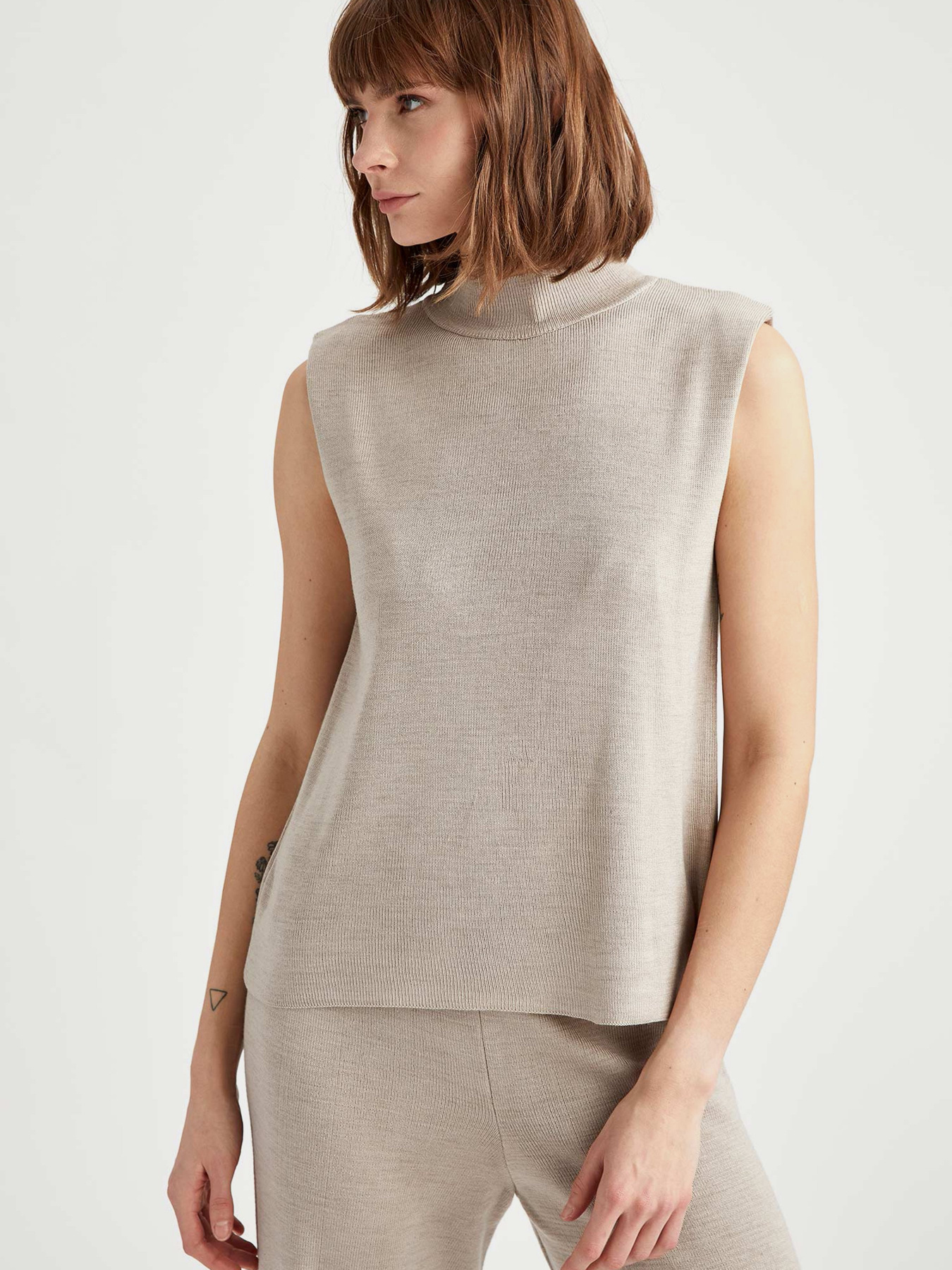 Жилет DeFacto модель T6179AZ-BN250 Фото