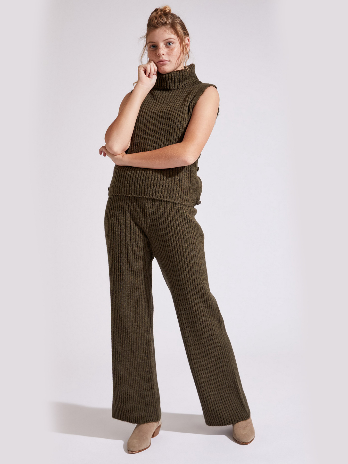 Повседневные штаны DeFacto модель S8323AZ-KH215 Повседневные штаны DeFacto модель S8323AZ-KH215 Фото