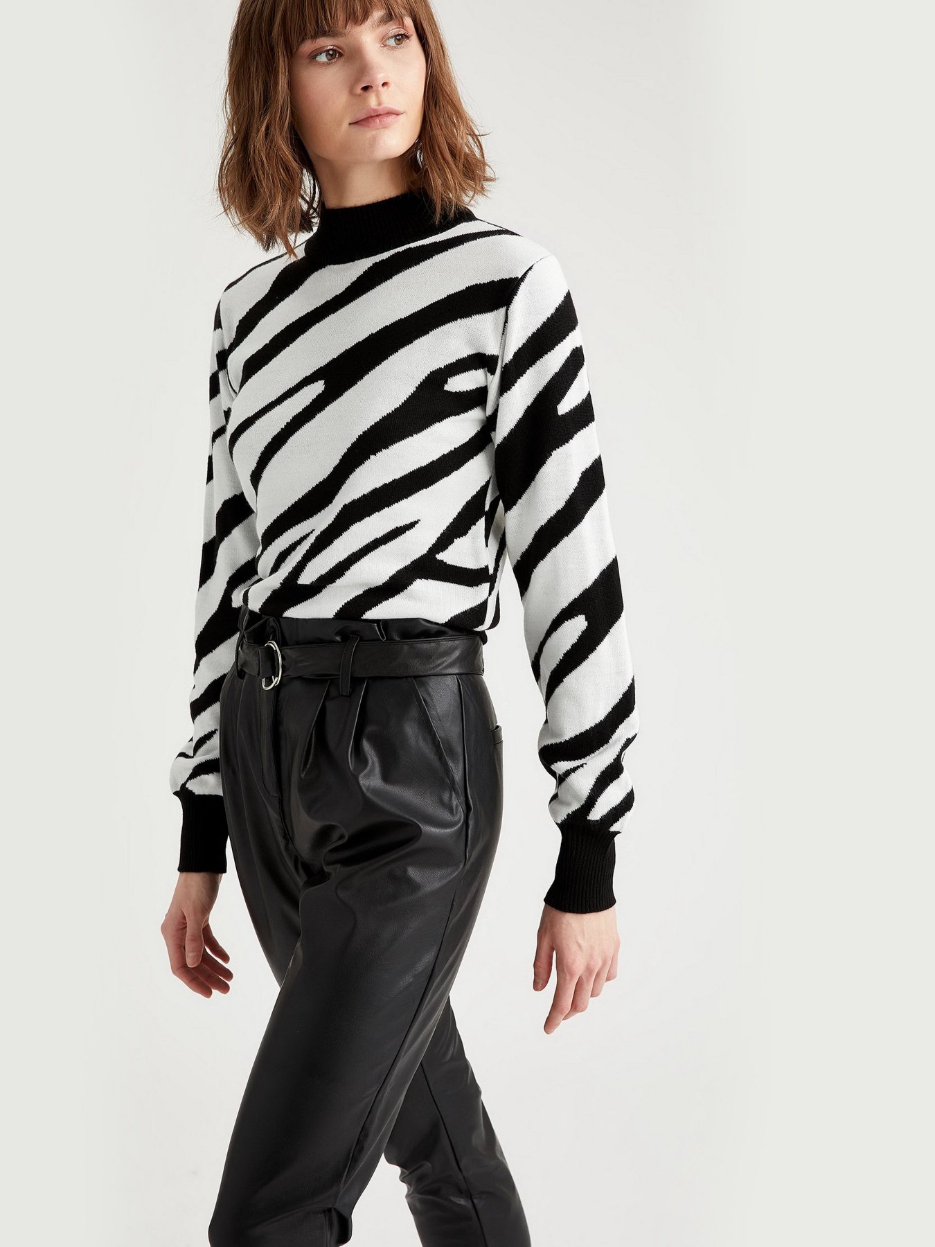 Джемпер DeFacto модель T6240AZ-BK27 Фото