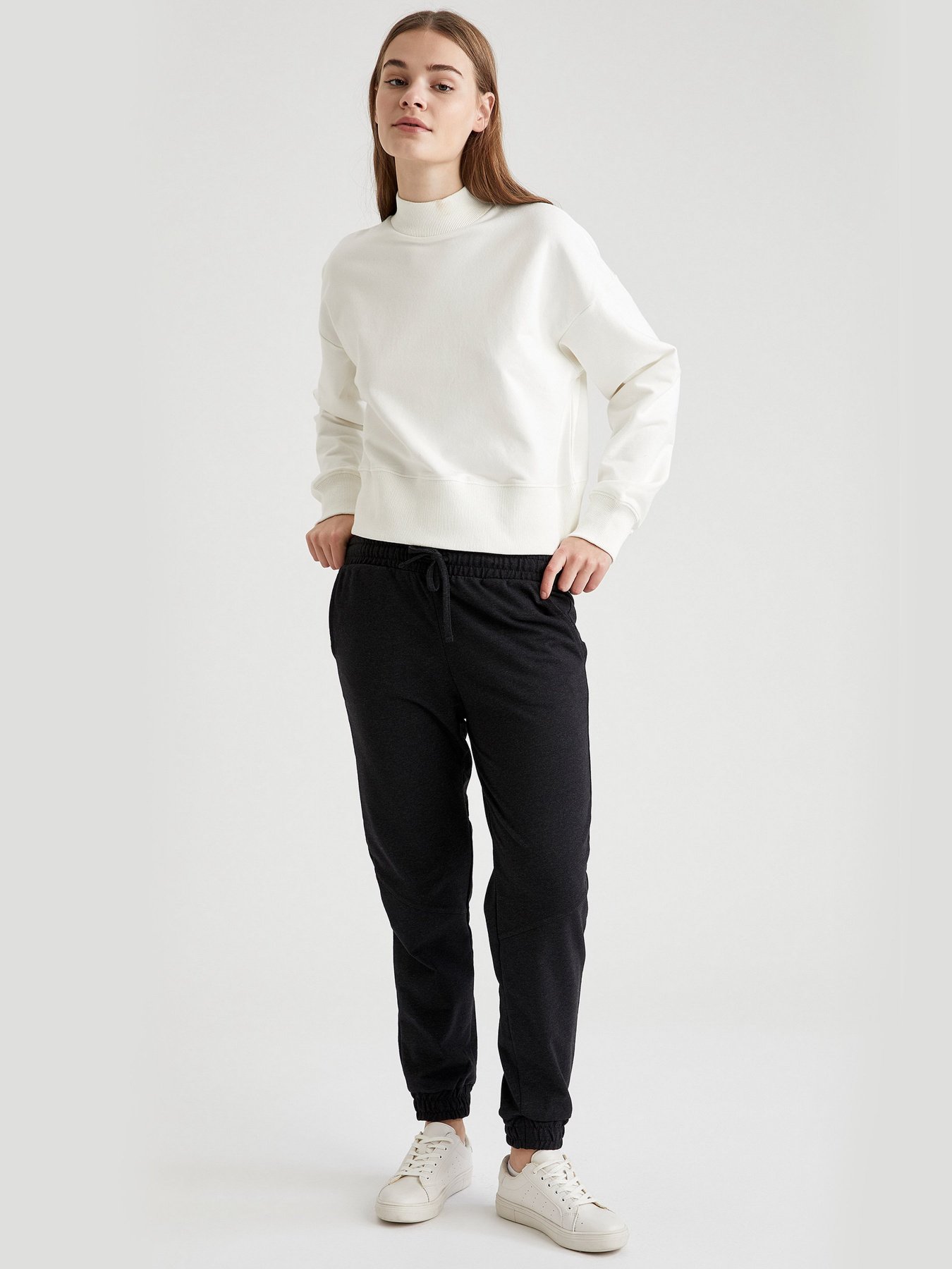 Спортивні штани DeFacto модель S1148AZ-AR52 Фото