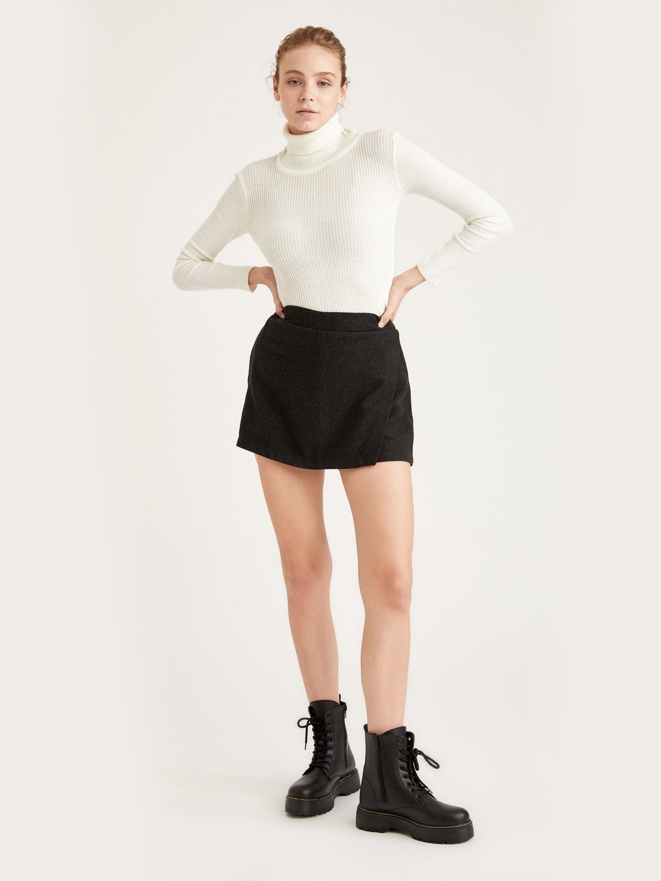 Юбка-шорты DeFacto модель S6286AZ-BK27 Фото