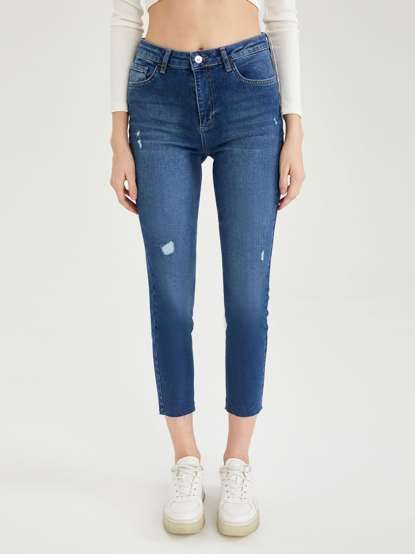 Зауженные джинсы DeFacto Slim модель T9722AZ-NM28 Фото