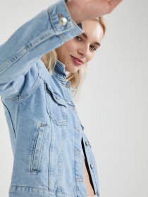 Джинсова куртка DeFacto модель U0466AZ-NM39 Джинсова куртка DeFacto модель U0466AZ-NM39 Фото