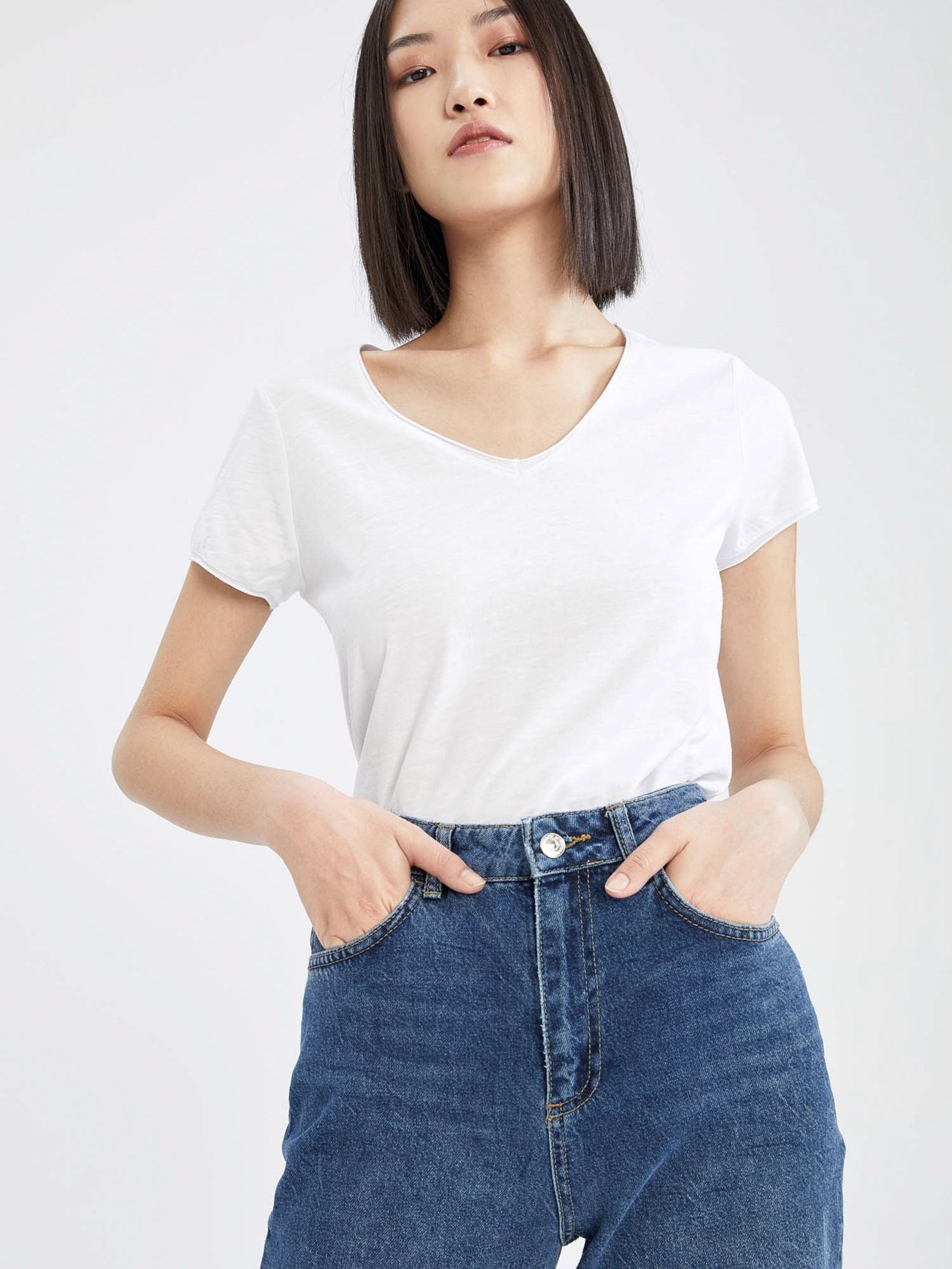 Футболка DeFacto модель K1507AZ-WT34 Футболка DeFacto модель K1507AZ-WT34 Фото