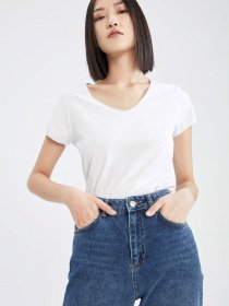 Футболка DeFacto модель K1507AZ-WT34 Футболка DeFacto модель K1507AZ-WT34 Фото