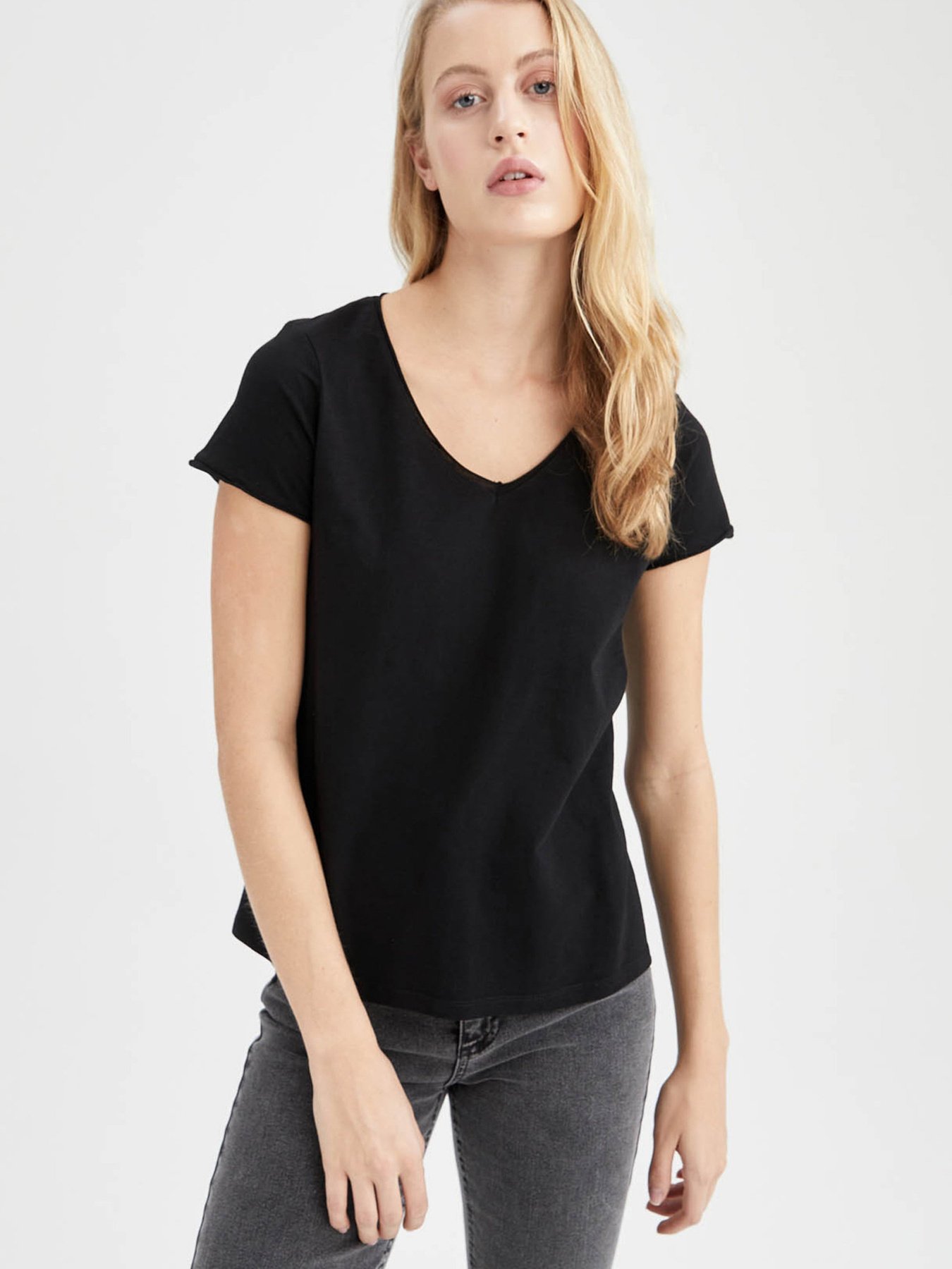 Футболка DeFacto модель K1507AZ-BK27 Фото