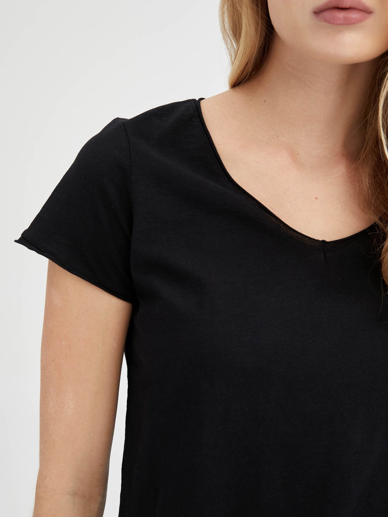 Футболка DeFacto модель K1507AZ-BK27 Фото